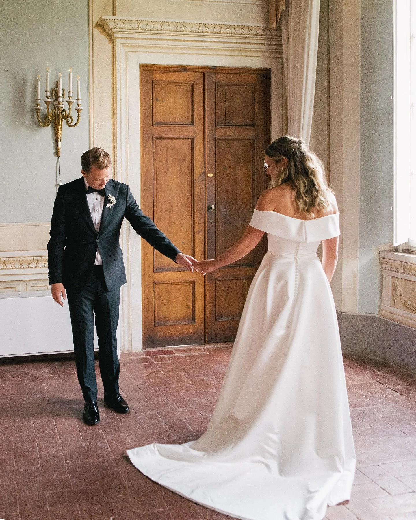 Sofia &amp; Hugo&rsquo;s wedding was everything They dreamed of and more! ✨
From getting engaged in Rome in 2022 to saying &ldquo;I do&rdquo; in beautiful Tuscany, every moment felt like a fairytale. They spent 3 unforgettable days at @villabuonvisi 