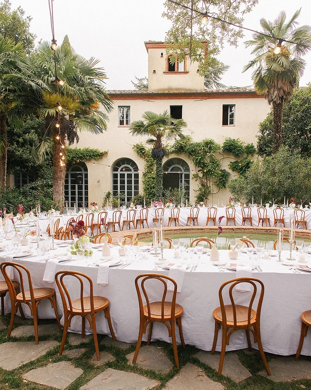 Early summer in the heart of Tuscany, where Shannon &amp; James celebrated love surrounded by golden light, rolling hills, and the timeless beauty of @villacastelletto_ . A day filled with laughter, elegance, and unforgettable moments.

#lalista #ita