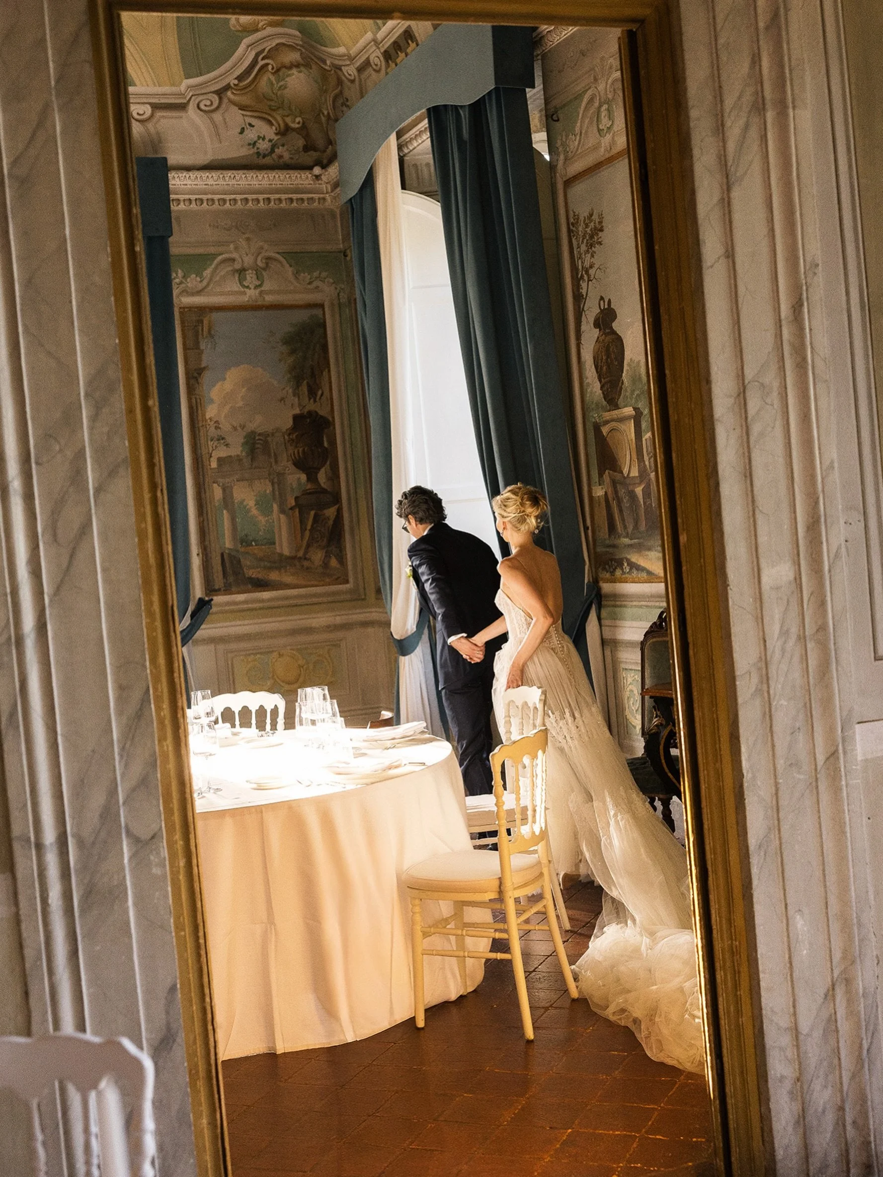 Just one frame. Wedding in @villa_rossi_lucca with @noraamosley and @amerigoprato 

@weddingsimaginedbysofia 
@giuliabernini_wp