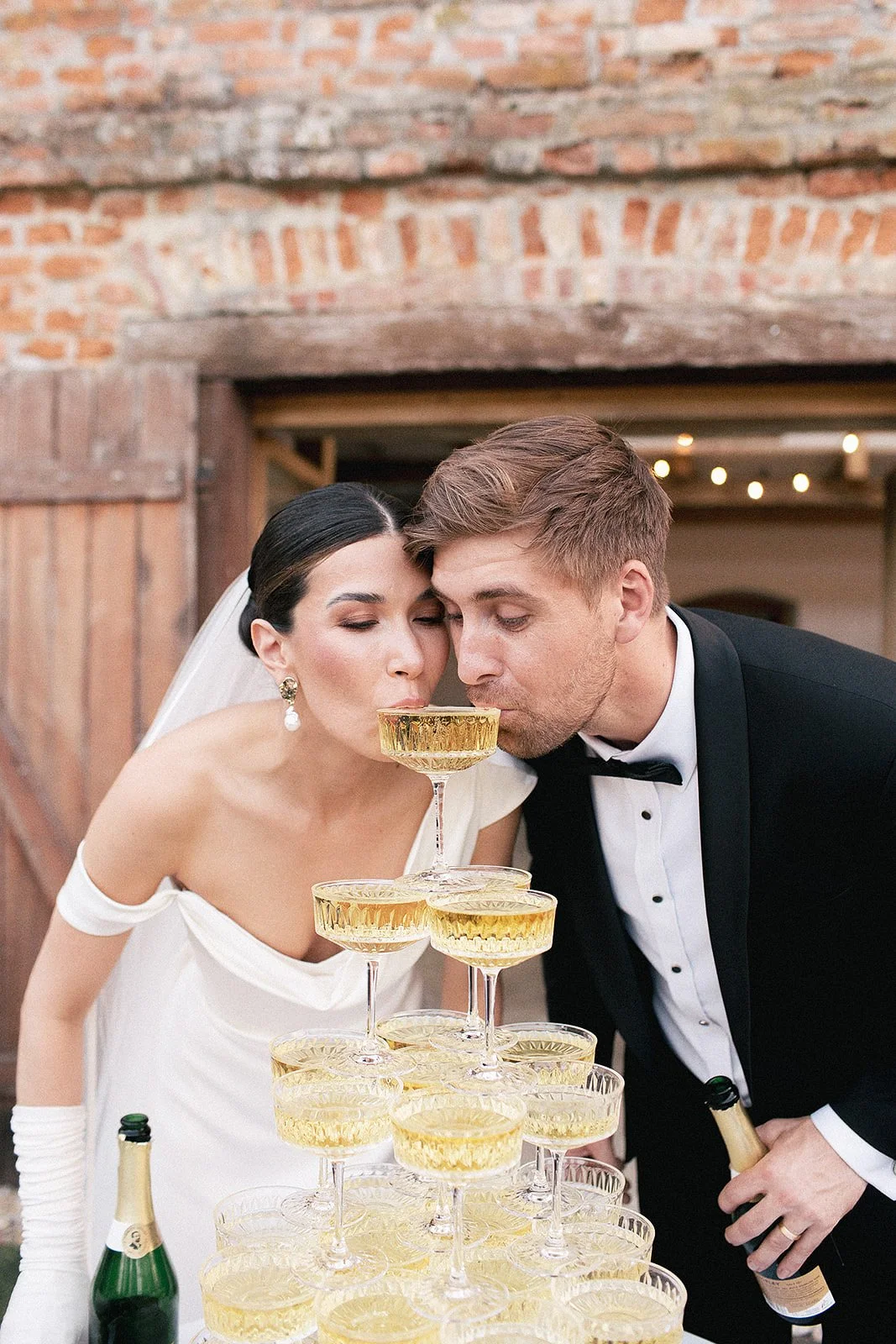 sara_steven_wedding_villabogart_coctail_hour-640_websize.jpg