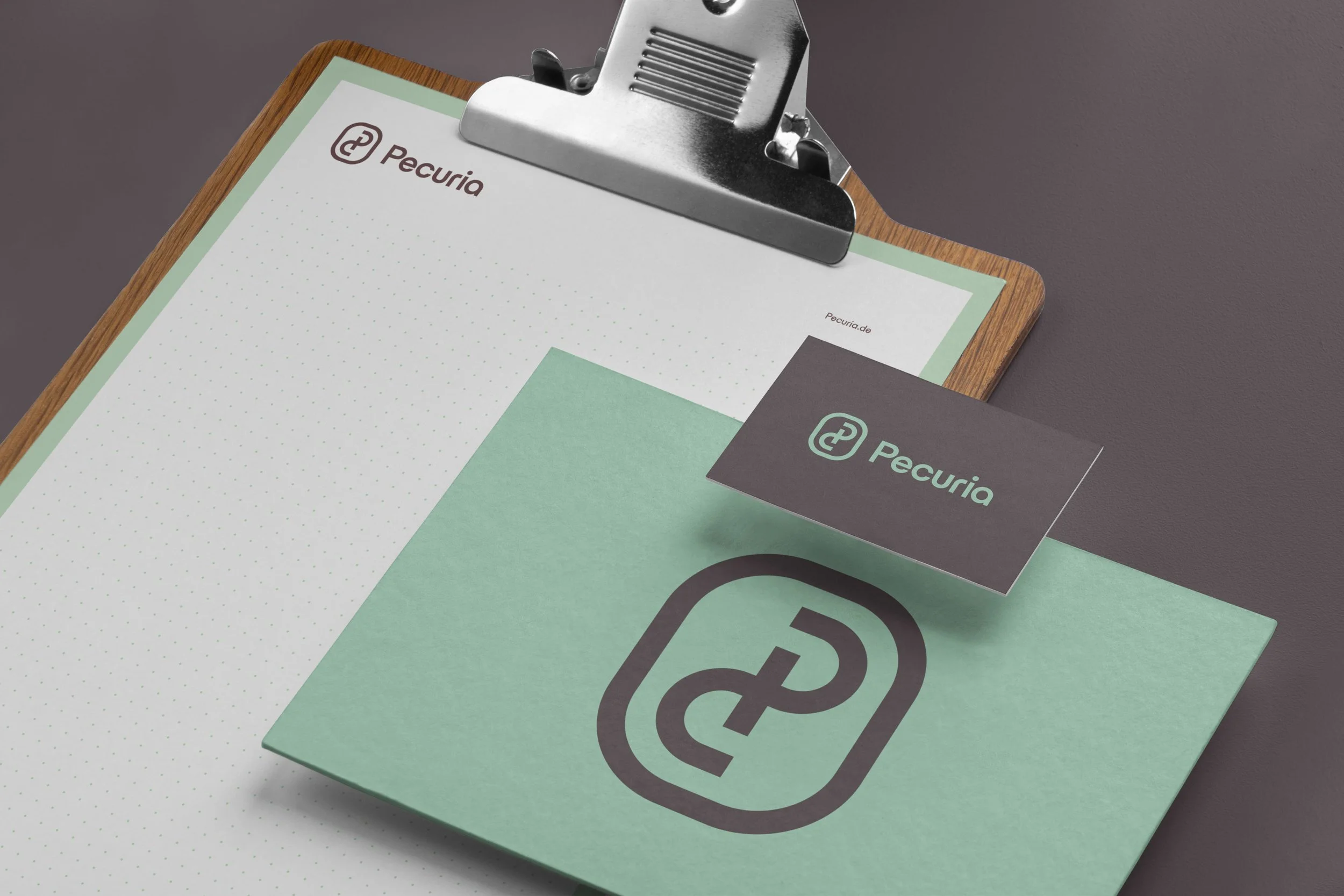Pecuria_Papers-Set-Mockup.jpg