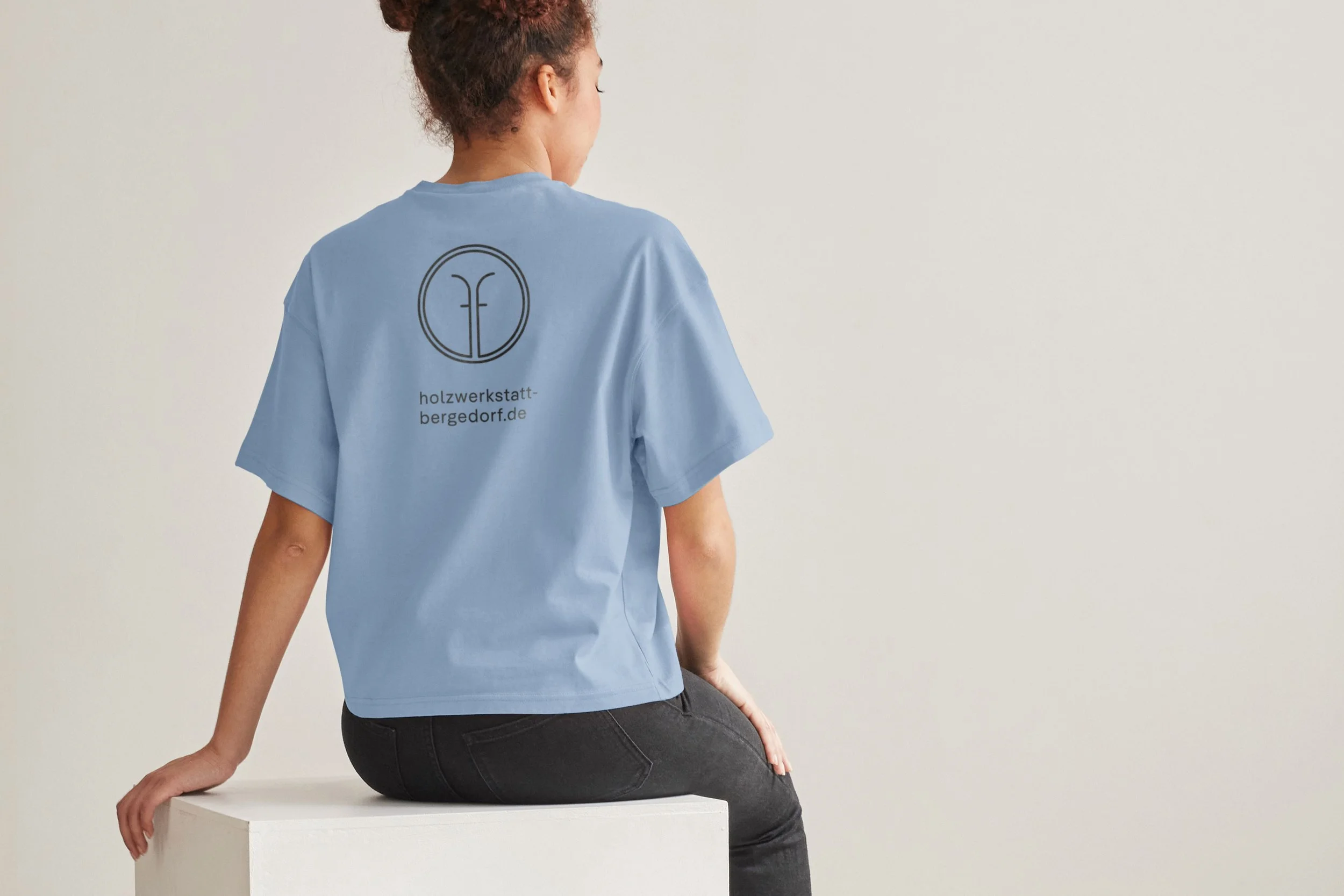 Holzwerkstatt_bergedorf_T-Shirt Kopie.jpg