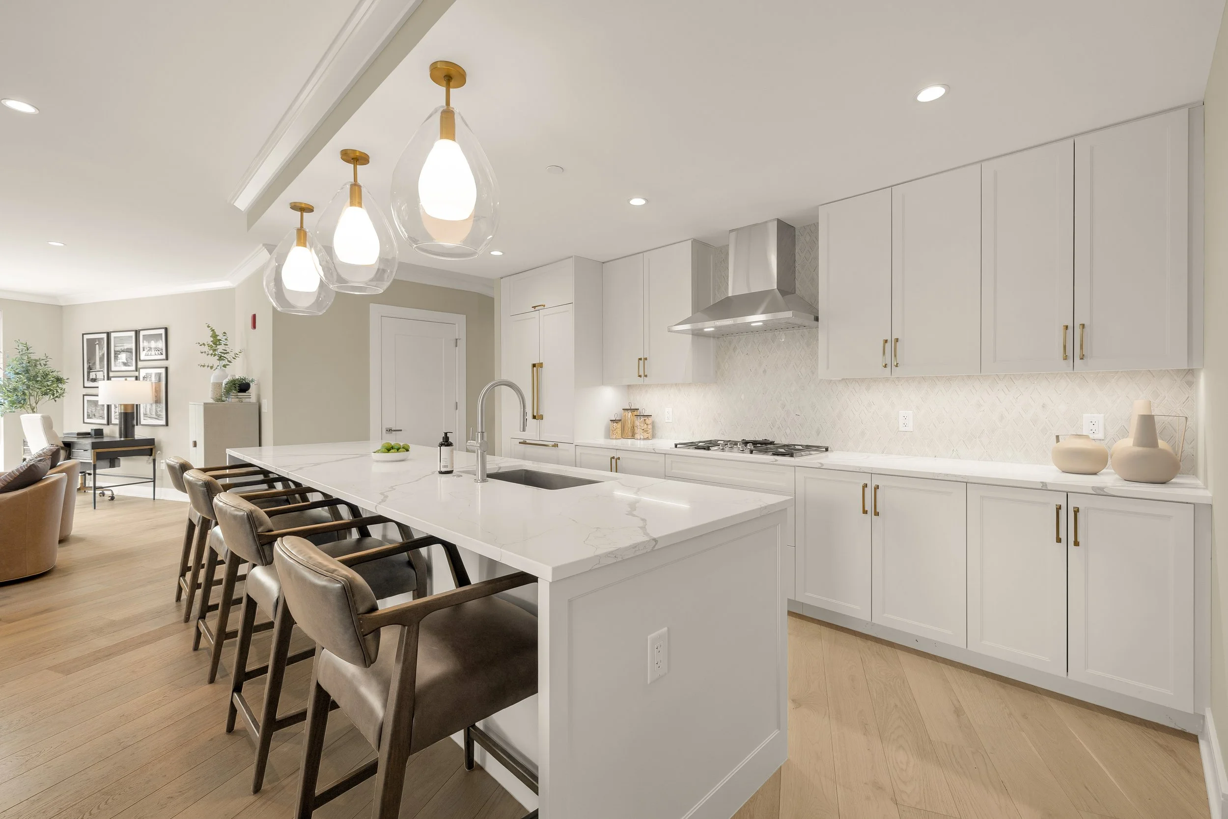 6718 Lowell Ave 403-0018.jpg