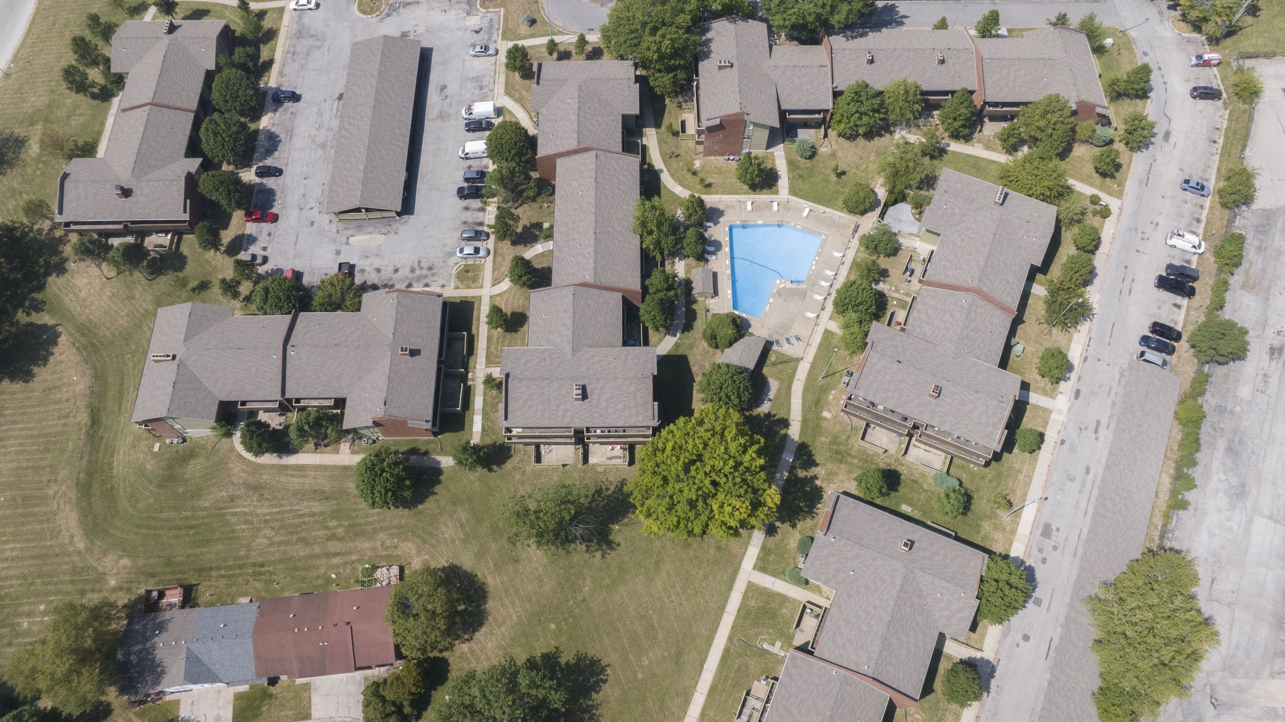 WILLOW APARTMENTS-KANSAS CITY, MISSOURI