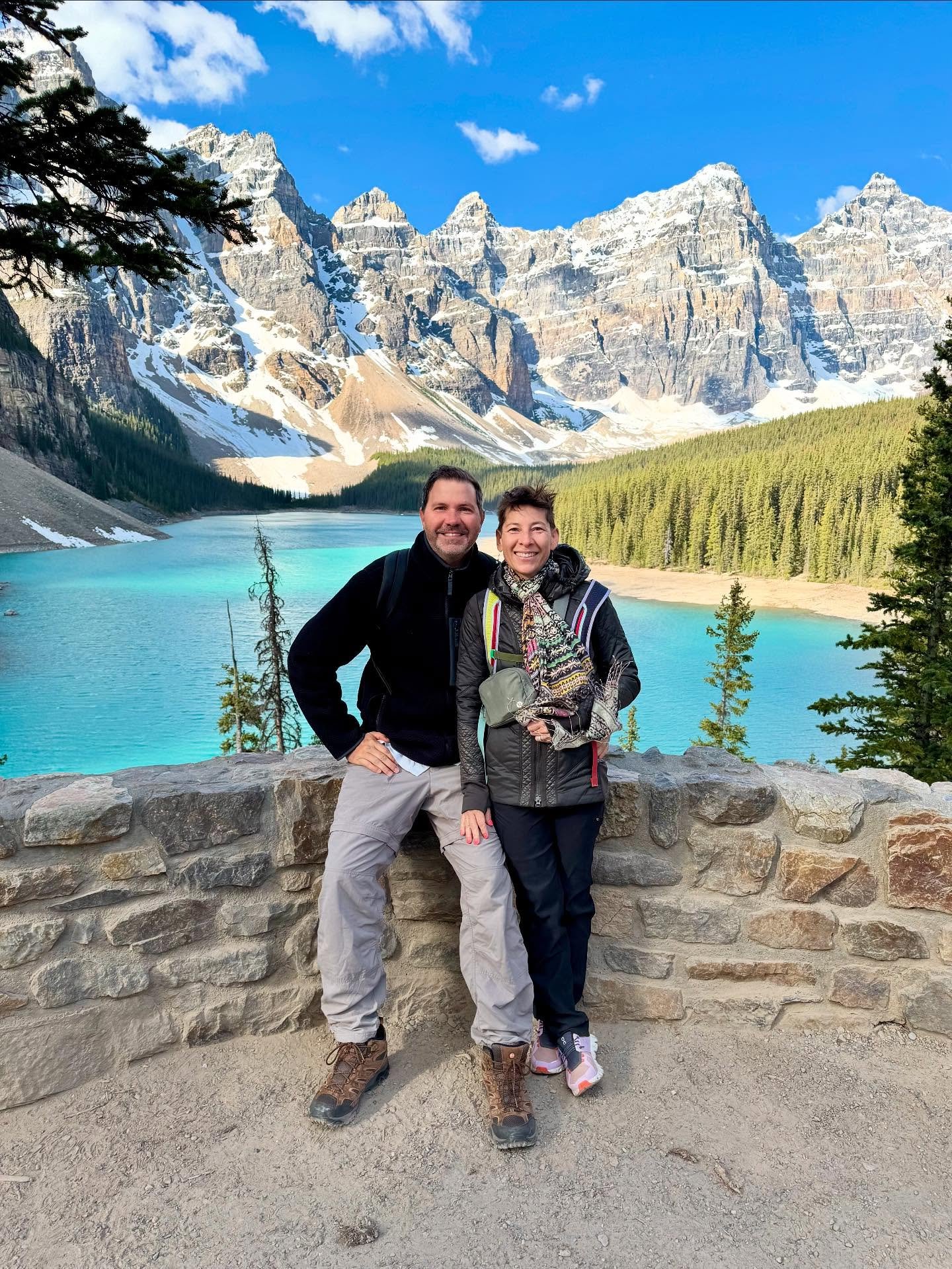 😎🛶🩵🫎🏔️🥂🌅
.
Celebrating 12 years with @robbio78 in style in #banff at @fairmontbanff and @fairmontcll with some horse back riding, caving, white water rafting, gondola rides, hiking, and other #outdoorsy things amongst the unparalleled stunning