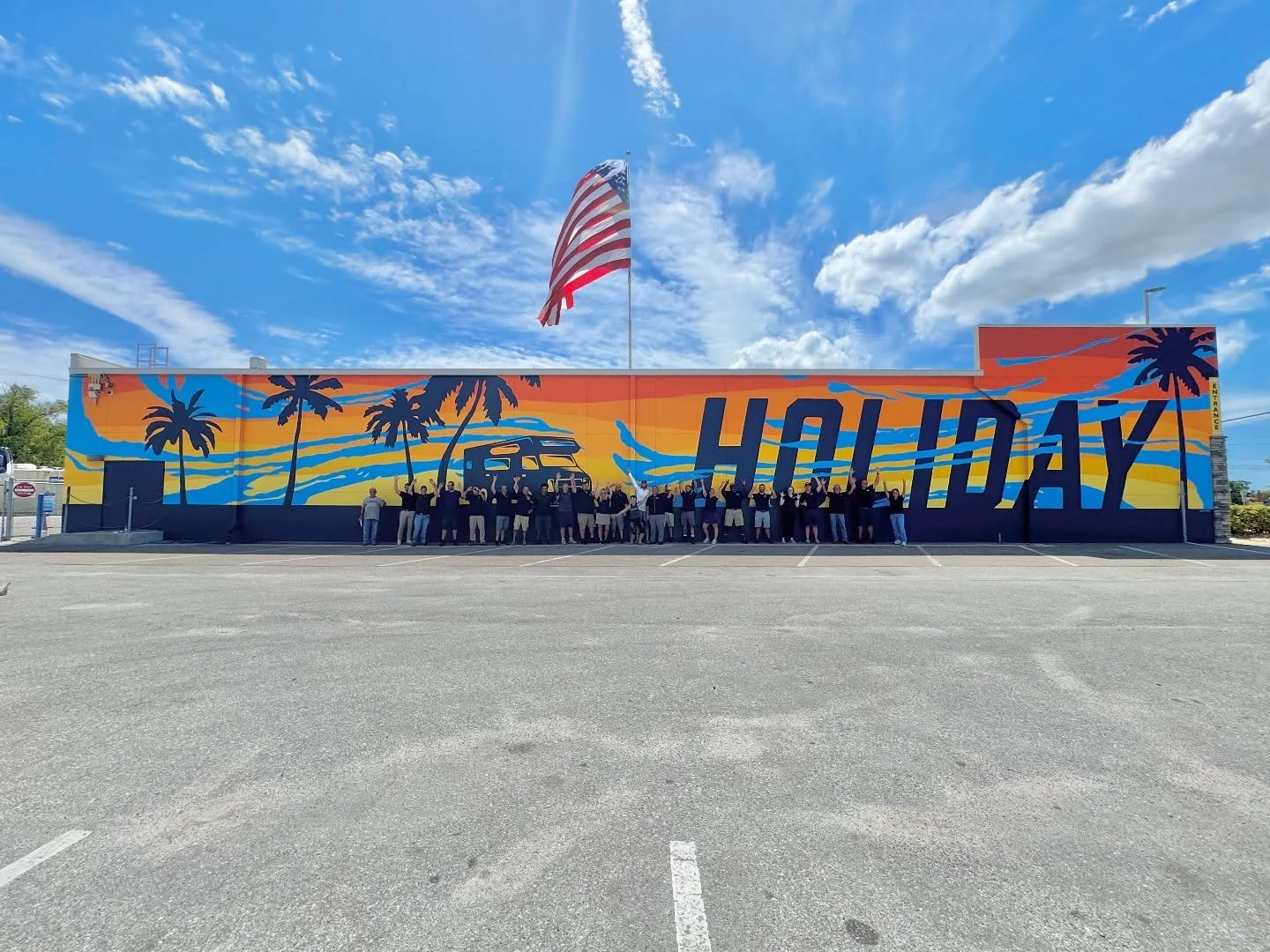 🎨✨ Some finished pics of this vibrant, sunset-inspired design that now brightens the Camping World in Holiday, Florida &mdash; my biggest mural to date at 118 feet long and 22 feet high!

A huge thank-you to the amazing Holiday Camping World team (s