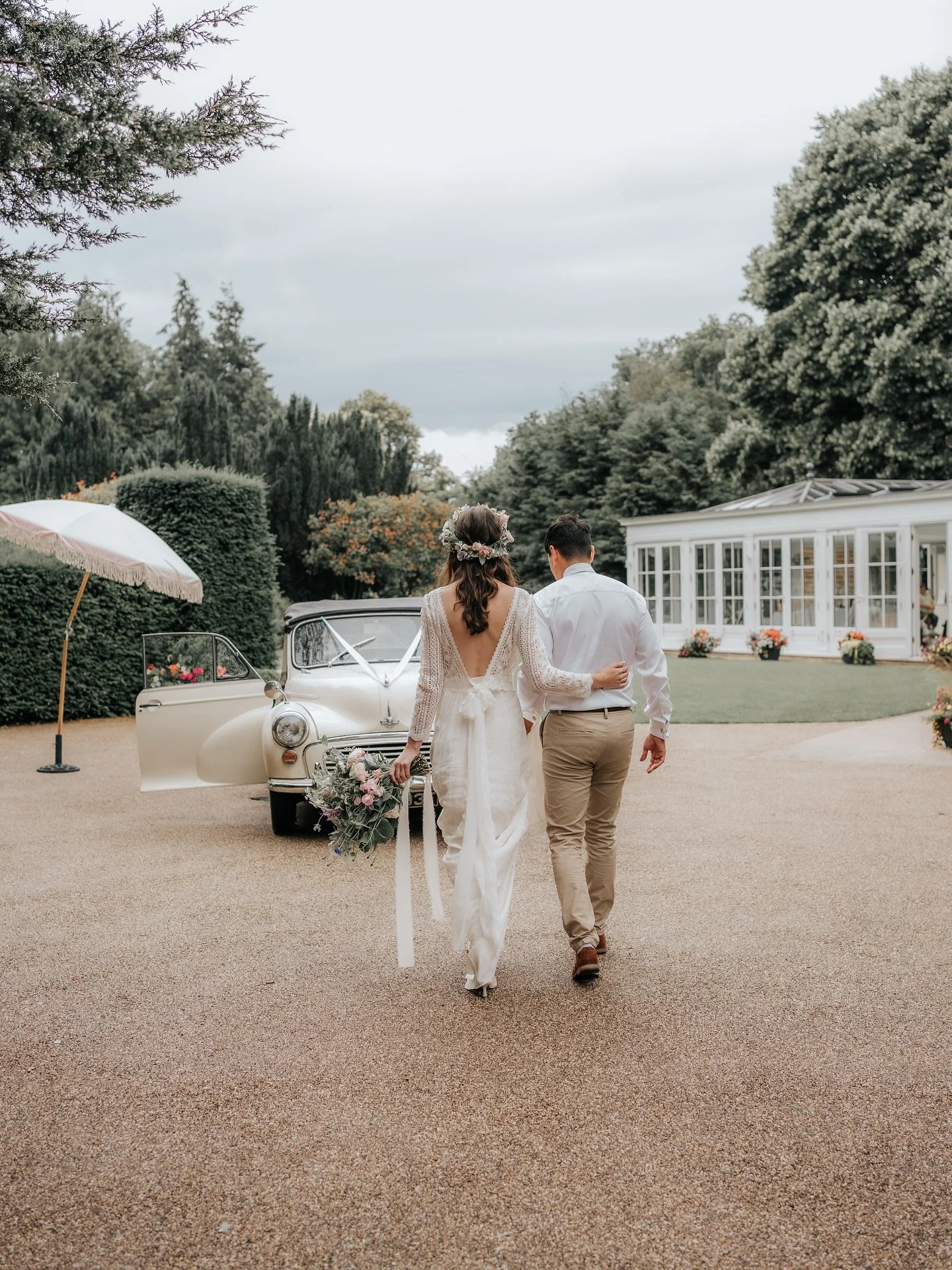 As a planner with a flair for design, and a stylist who loves the intricacies of planning, I combine my expertise and creativity to ensure you can fully immerse yourself into every beautiful unforgettable moment of your day.
#weddingplannerkent #wed