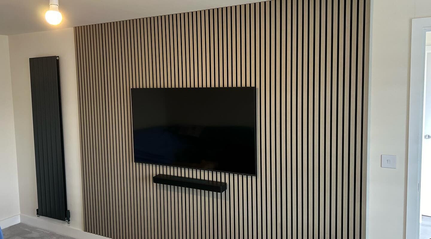 Feature Wall installation completed in Sileby today. 

If you are looking for a bespoke Feature Wall give us a call for a FREE quote.

Check us out at www.ultravision.info
Or call Pete on 07904 487 426

#panelwall #panelwallideas #wallpanelling 
#med