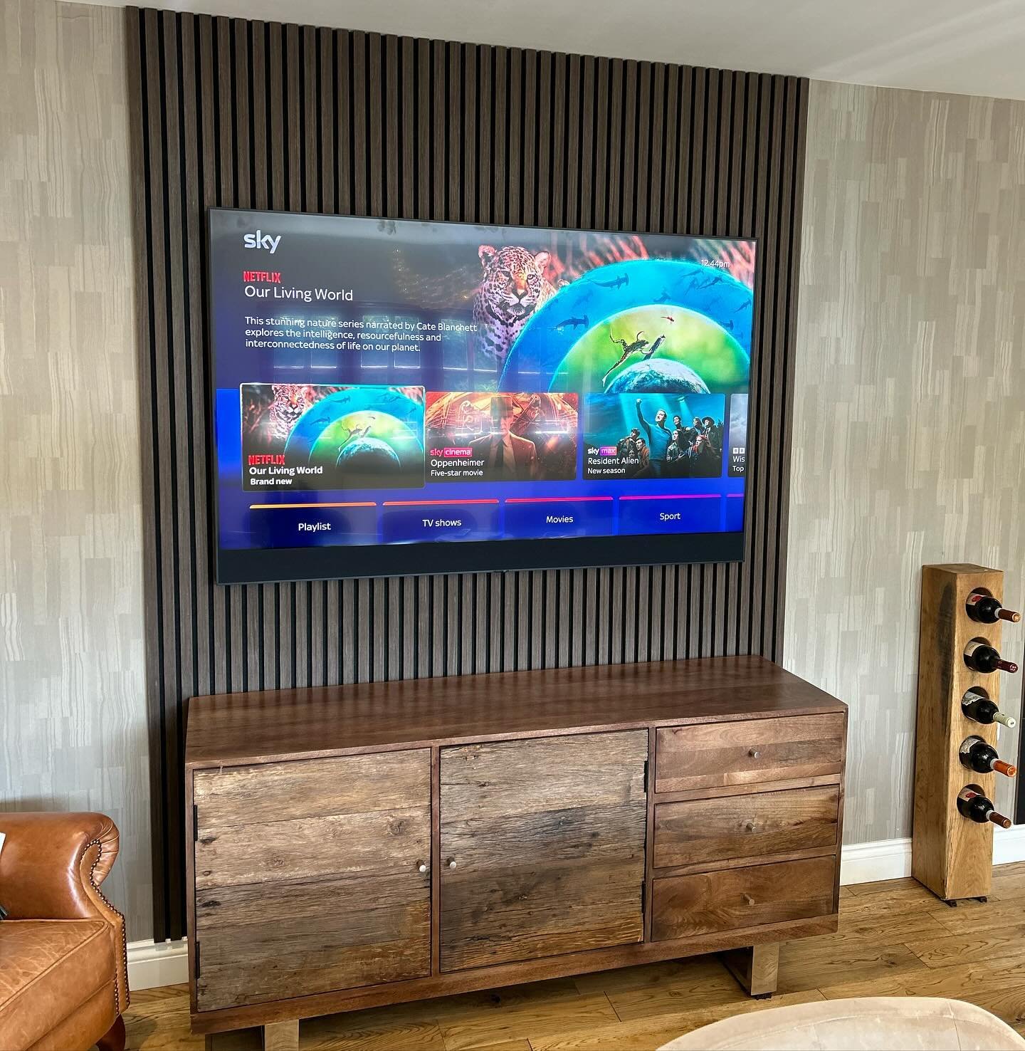 Feature Wall installation completed in Leire today.

If you are looking for a bespoke Feature Wall give us a call for a FREE quote.

Check us out at www.ultravision.info
Or call Pete on 07904 487 426

#mediawall #tvmediawall #tvwallmount #tvwallmount