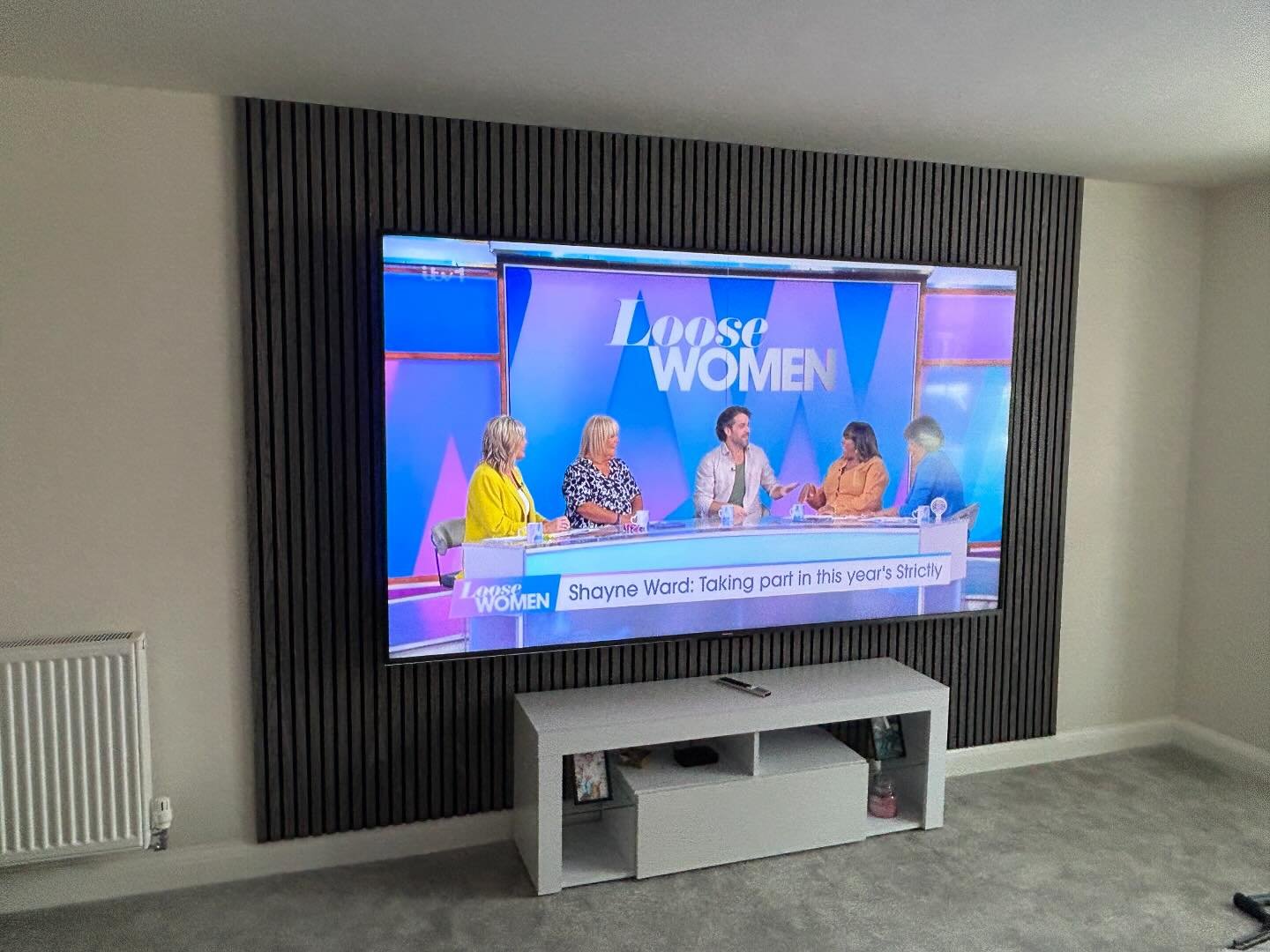 Panel Wall with 100&rdquo; Hisense television installation completed today in Barkby Thorpe.

If you are looking for a bespoke Feature Wall give us a call for a FREE quote.

Check us out at www.ultravision.info
Or call Pete on 07904 487 426

#mediawa