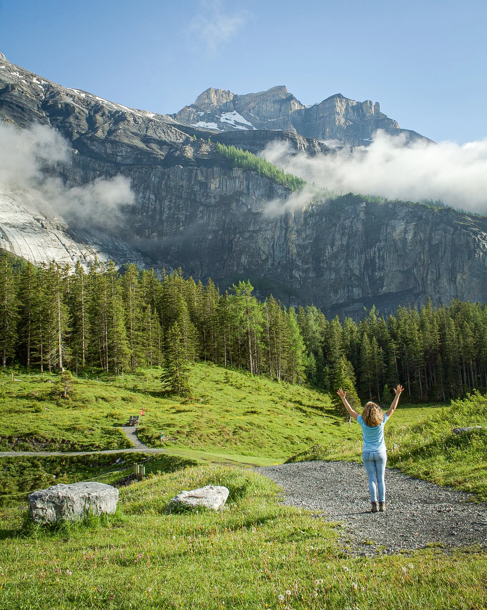 Oeschinensee panorama hike