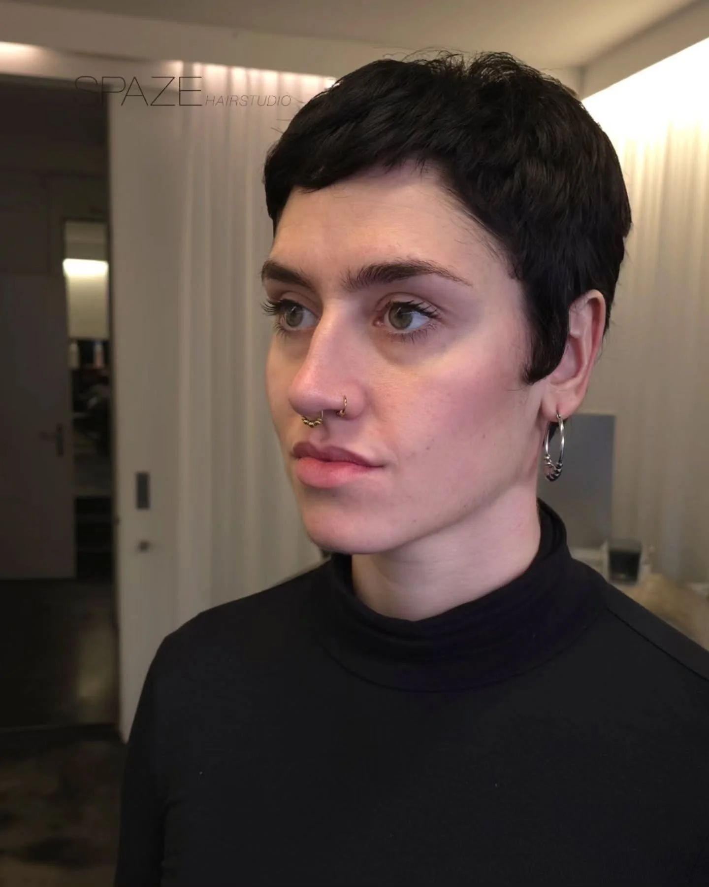 pixie 🧚🏻&zwj;♀️

#spazehairstudio #coiffeurz&uuml;rich #pixiecut #shorthair