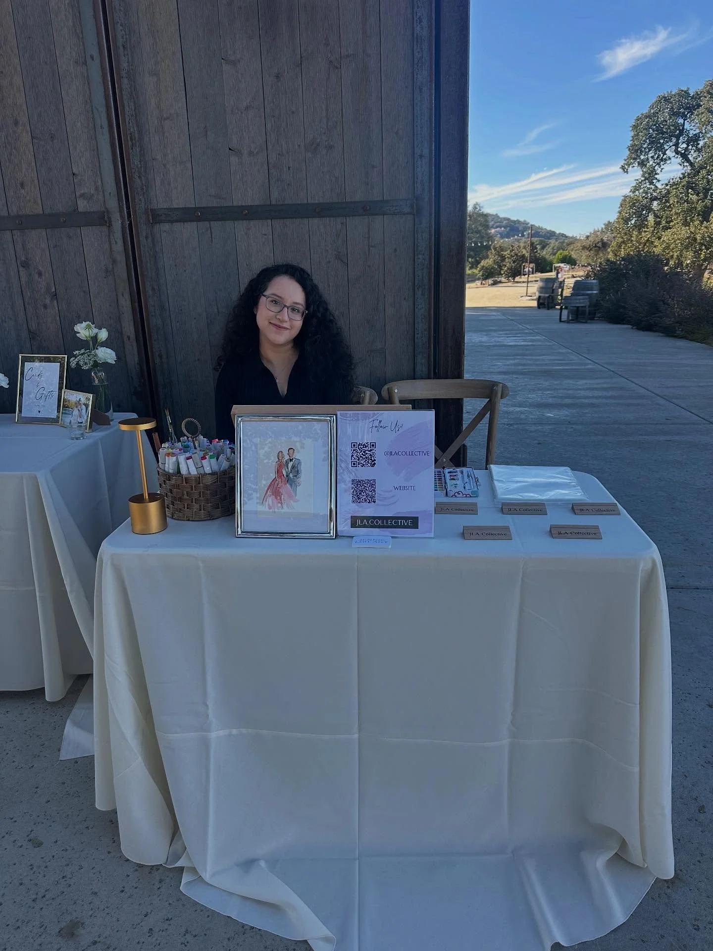 Had a lovely time painting at Saureel Vineyards in California this past weekend! 🫶✨🎨

The scenery was beautiful, the vibes were great, and the guests were all smiles after getting their personalized wedding guest favor❤️