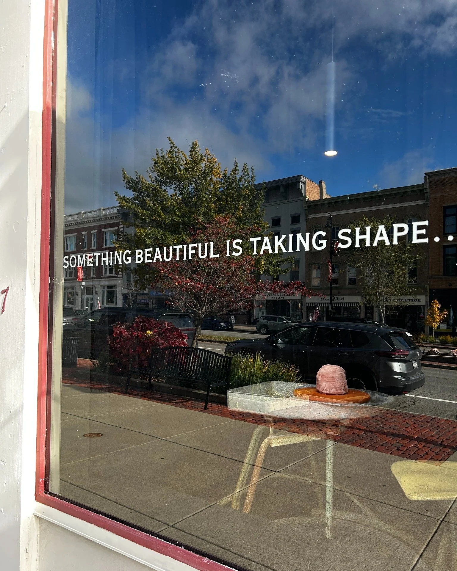 Words to live by. And, I'm so intrigued about what new store is coming to Canandaigua's downtown. 🤞🏻it's a pottery studio with classes. Any hints @canandaigua_bid? 
.
.
.
 #fingerlakesbedandbreakfast #supportsmallbusiness #flx #fingerlakes #cananda