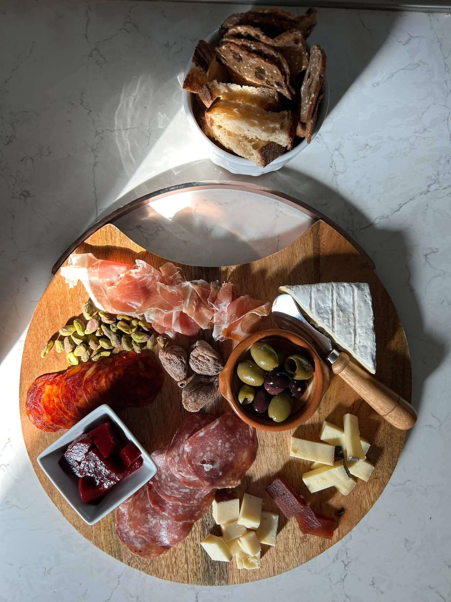 Looking to make your arrival into town even more relaxing? Add a charcuterie board to your stay and spend your first night on the veranda, glass of wine in hand, and dinner taken care of. 

#charcuterie #bedandbreakfast #fingerlakesbedandbreakfast #b