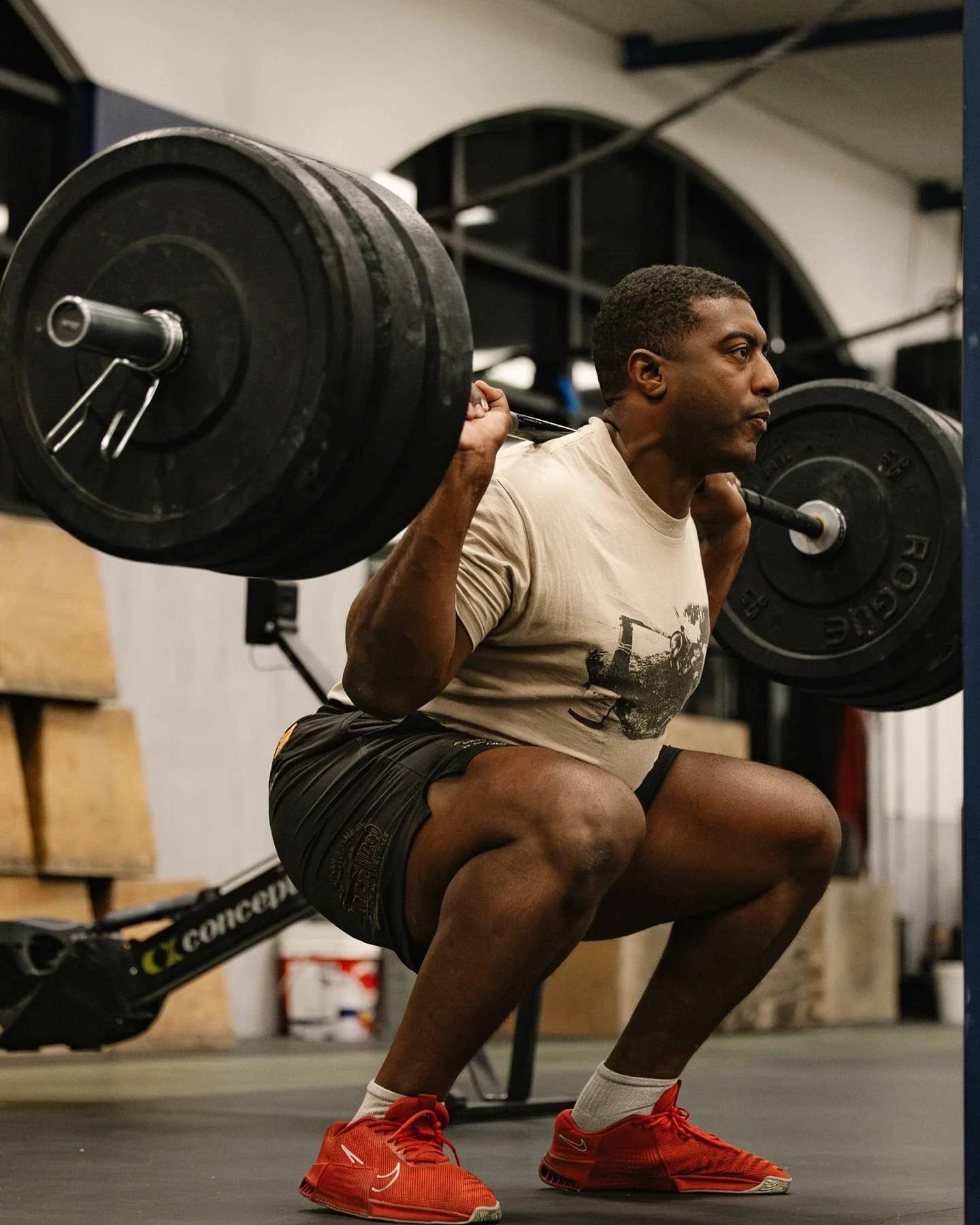 Let&rsquo;s LIFT each other 🆙 
&mdash;&mdash;&mdash;&mdash;&mdash;
It&rsquo;s BRING YOUR FRIENDS WEEK @crossfit_lasvegas 🙌🏽 who&rsquo;s all coming⁉️
&mdash;&mdash;&mdash;&mdash;&mdash;
#strengthtraining #backsquatsfordays #fitfam #crossfitlasvegas