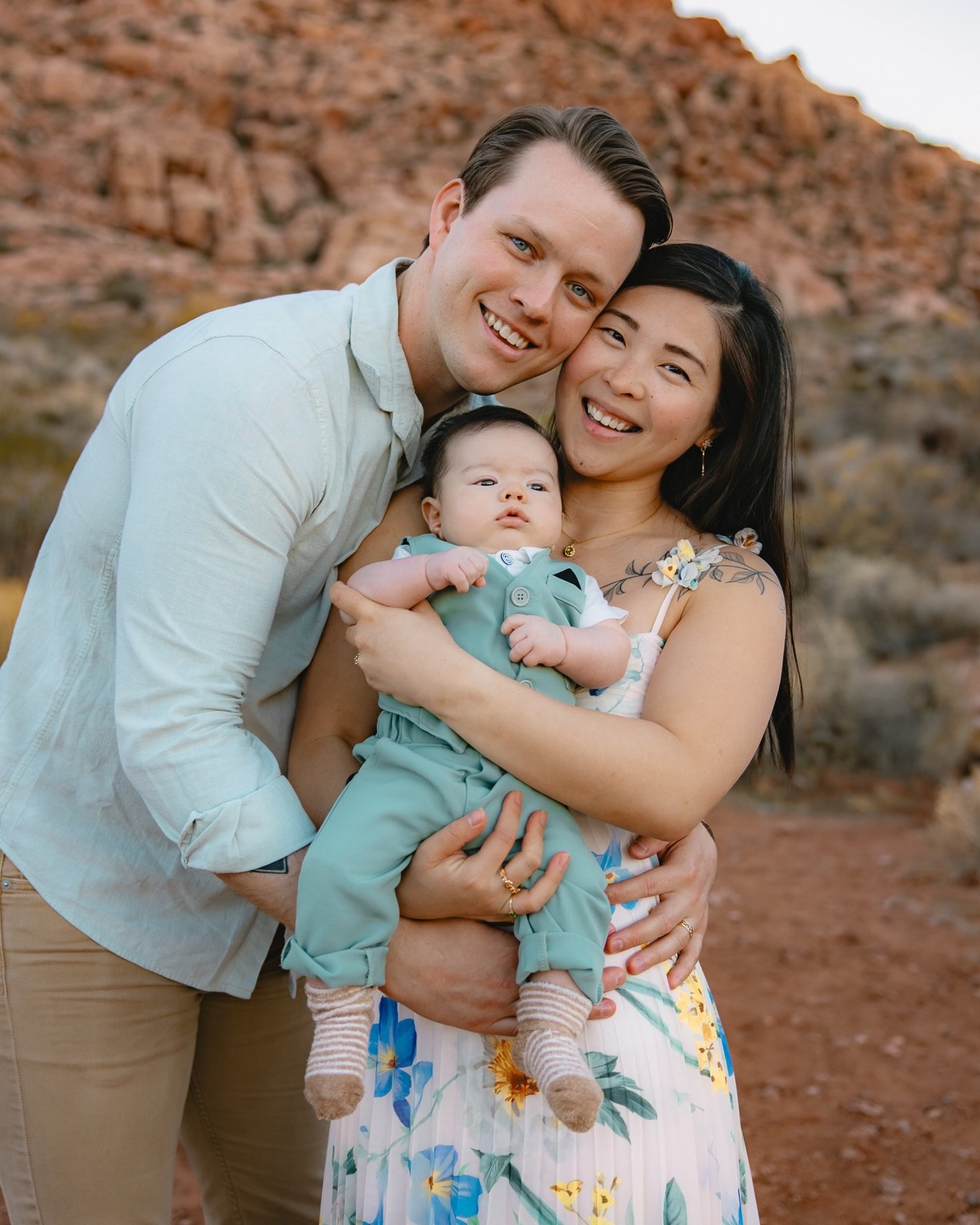 Beyond sweetness 🩵
&mdash;&mdash;&mdash;&mdash;&mdash;&mdash;
#familyphotoshoot #lifestylephotographer #familyphotographer #familyphotographysession