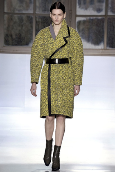 Balenciaga Fall 2014. Courtesy of Vogue Runway.