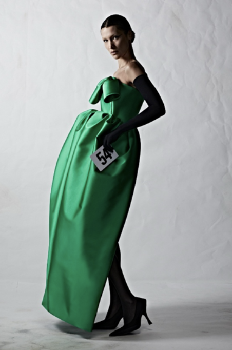 Balenciaga Fall Couture 2022. Courtesy of Vogue Runway.