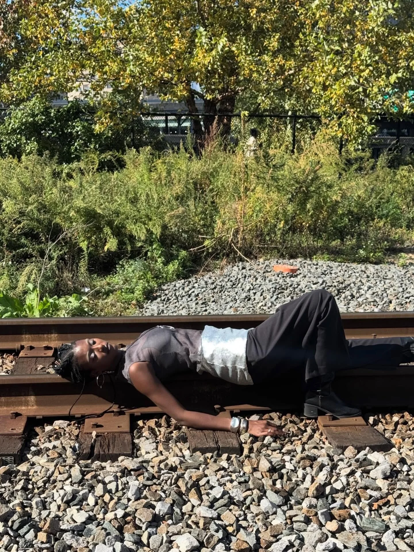 Exploring materiality through metalwork, come behind the scenes of our CRAFT photoshoot. 

PHOTO CREDITS: Redina Rapi, Jackie Errera
POST CREDITS: Ashtyn Wright