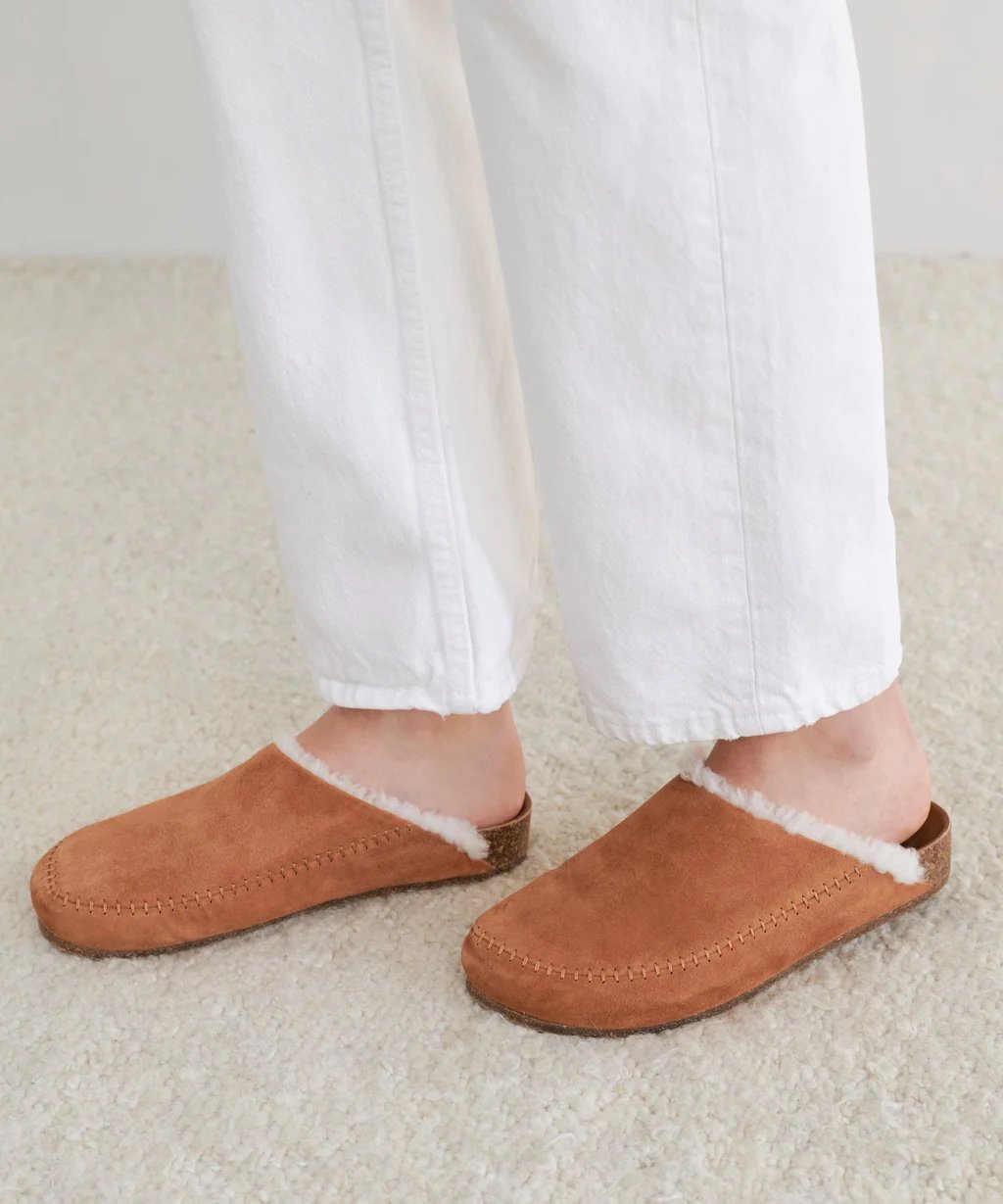 shearling-lined-moc-clog-saddle-v2-3_b5199692-d990-4ca6-91cf-d5002ef1e148_1024x.jpeg