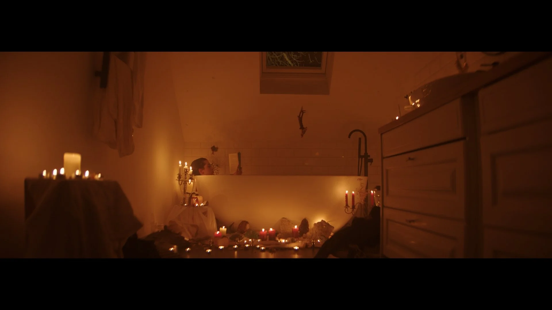 two droplets stills310325_1.5.1.jpg