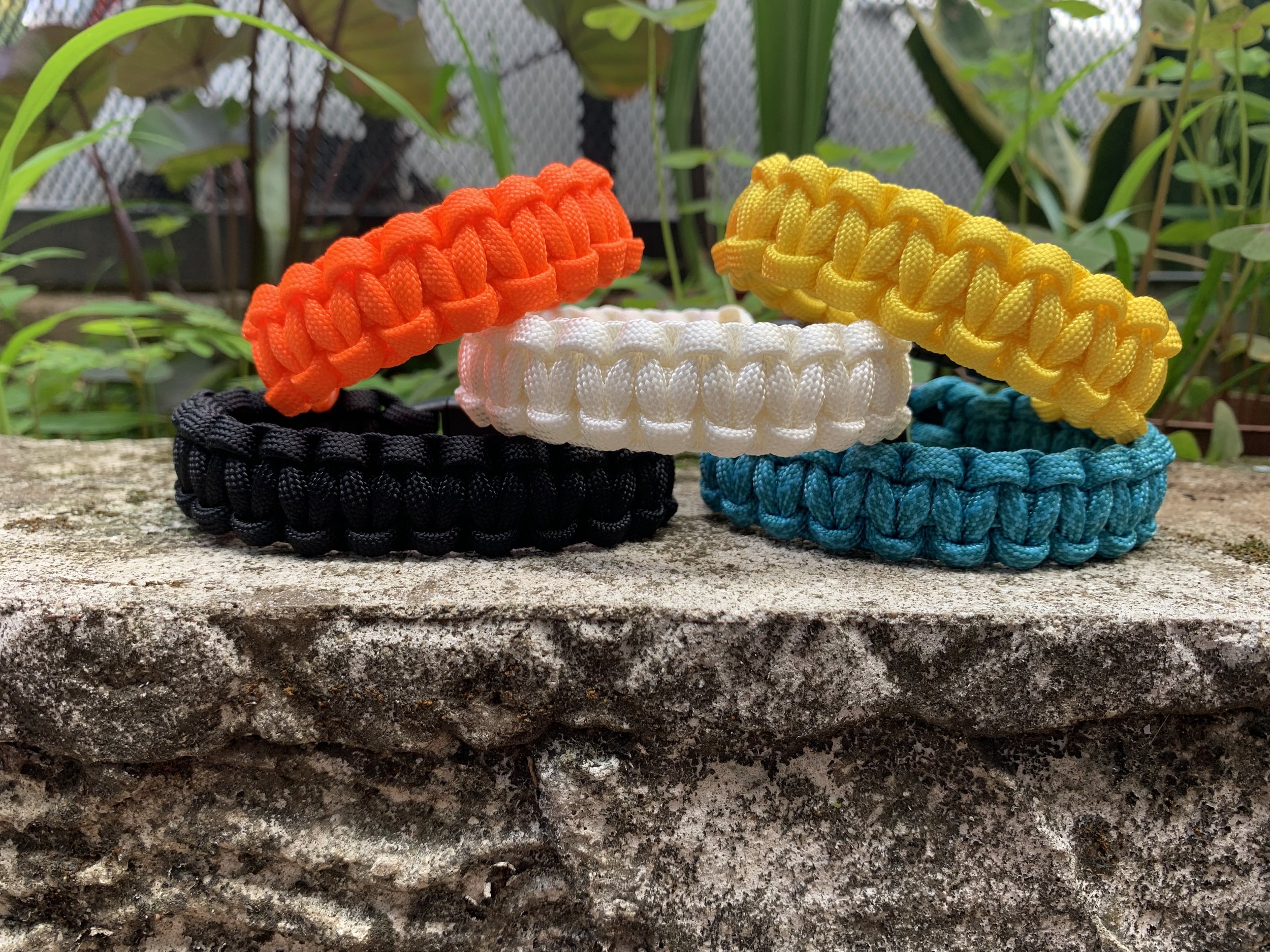 Solid Color Paracord Bracelet