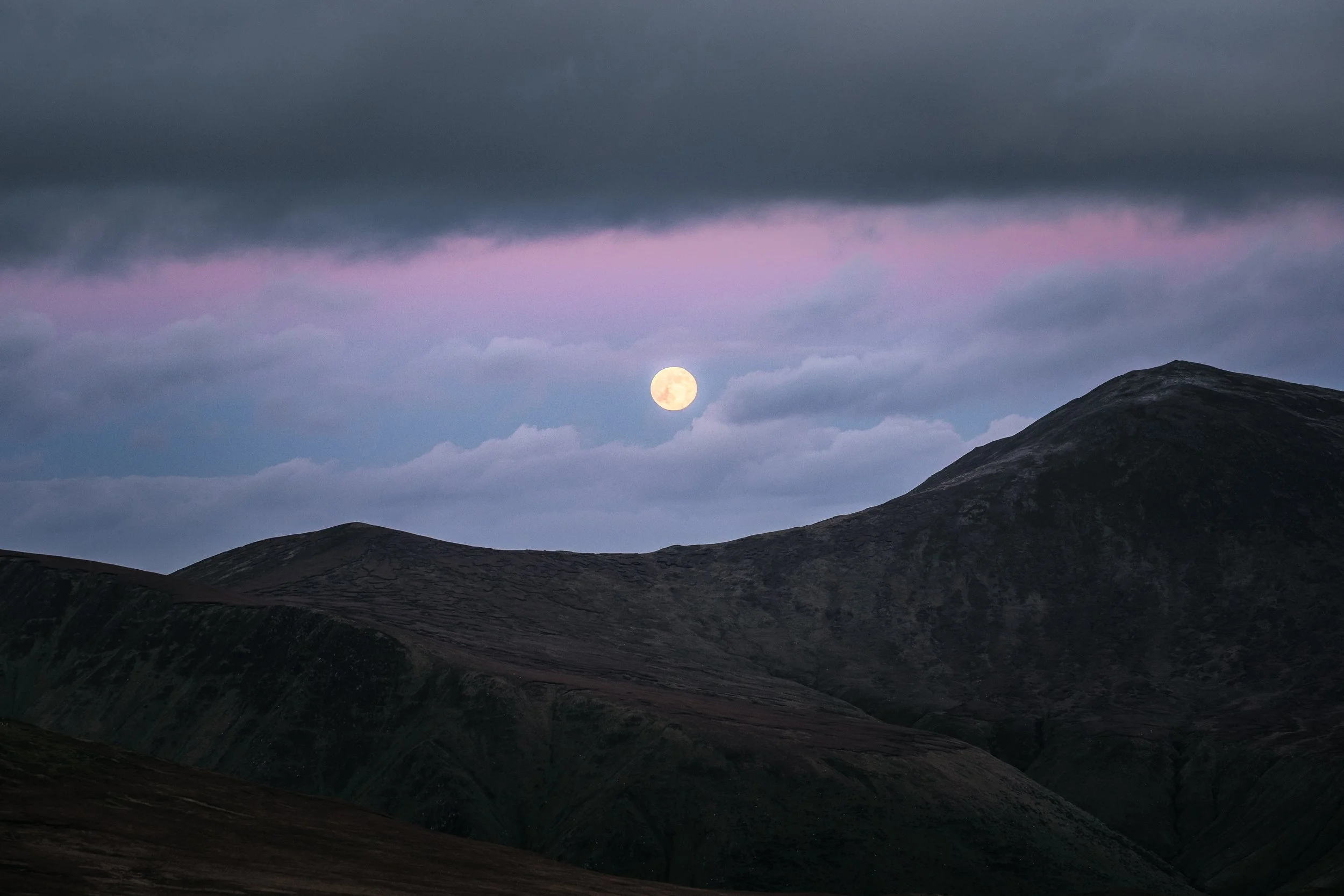 Wolf Moon ⁊
Binn os Gaoith
January 2026