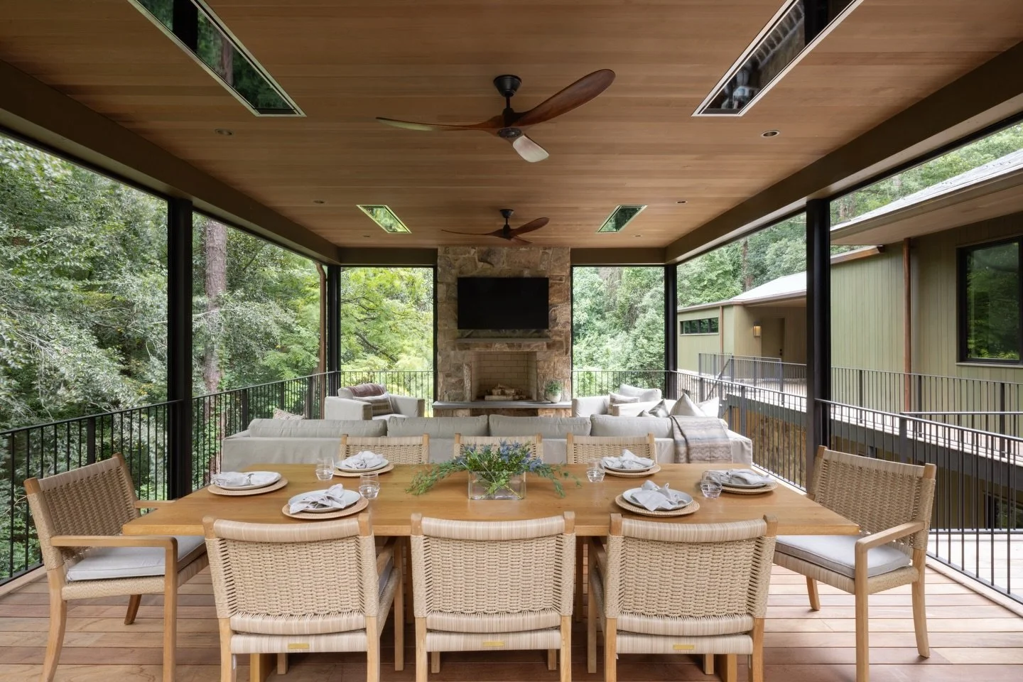 From the very beginning, our clients wanted the house to feel rooted in its surroundings, built into the landscape rather than placed on top of it. Expansive glass windows, layered outdoor living spaces, and natural materials create a seamless connec
