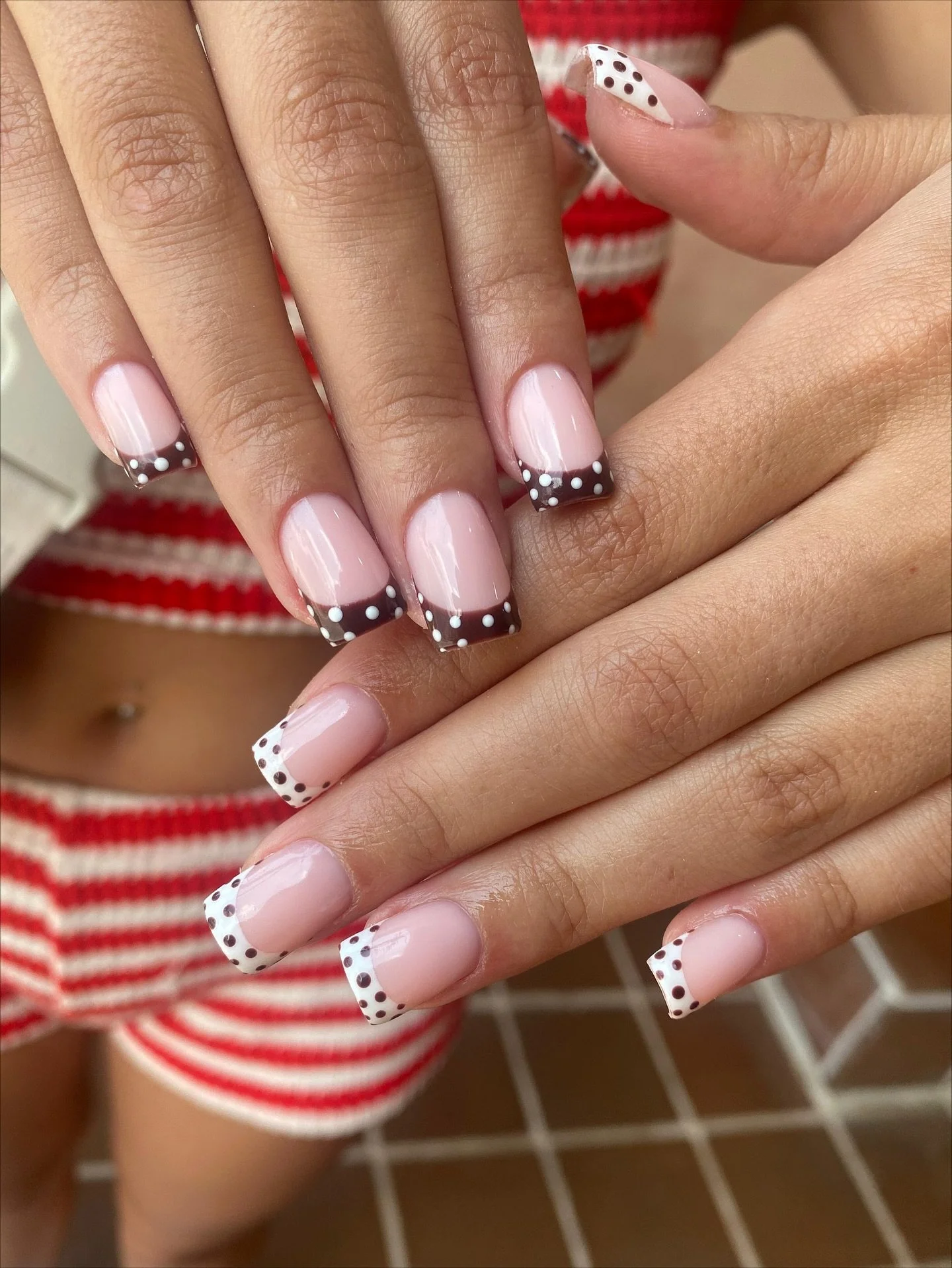 Let&rsquo;s take a hot minute for the pattern of the moment 🫶🏼😍 #polkadots #polkadotnails #nailart #balinails #canggunails #nailartheaven