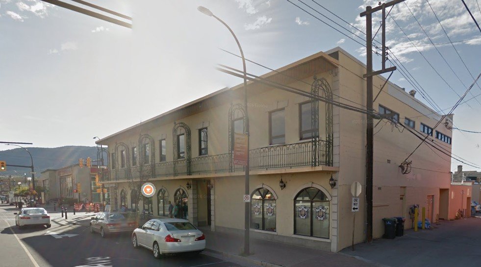 284 Main St - Photo 3.jpg