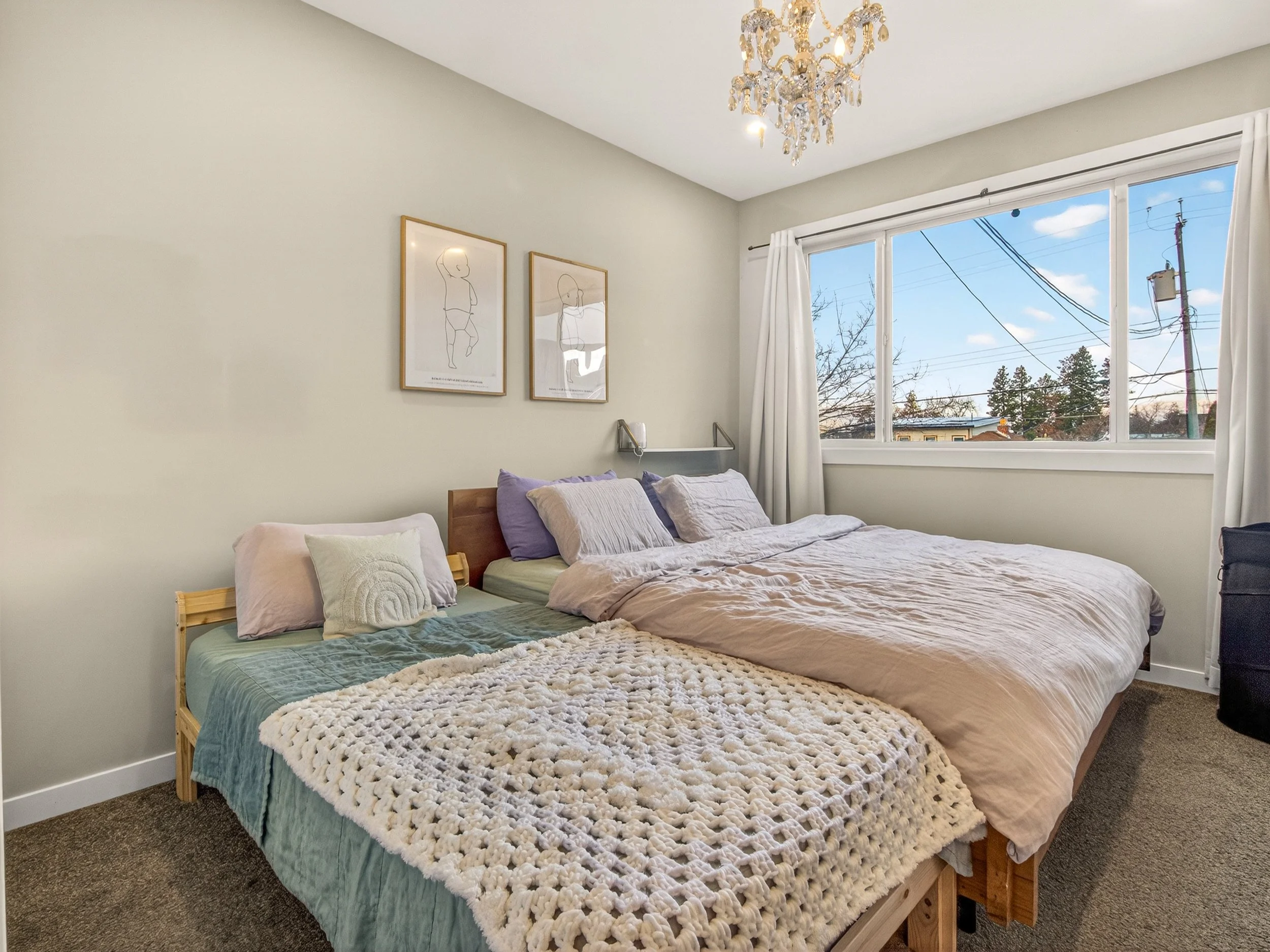 027-P2566960.jpg (Copy)