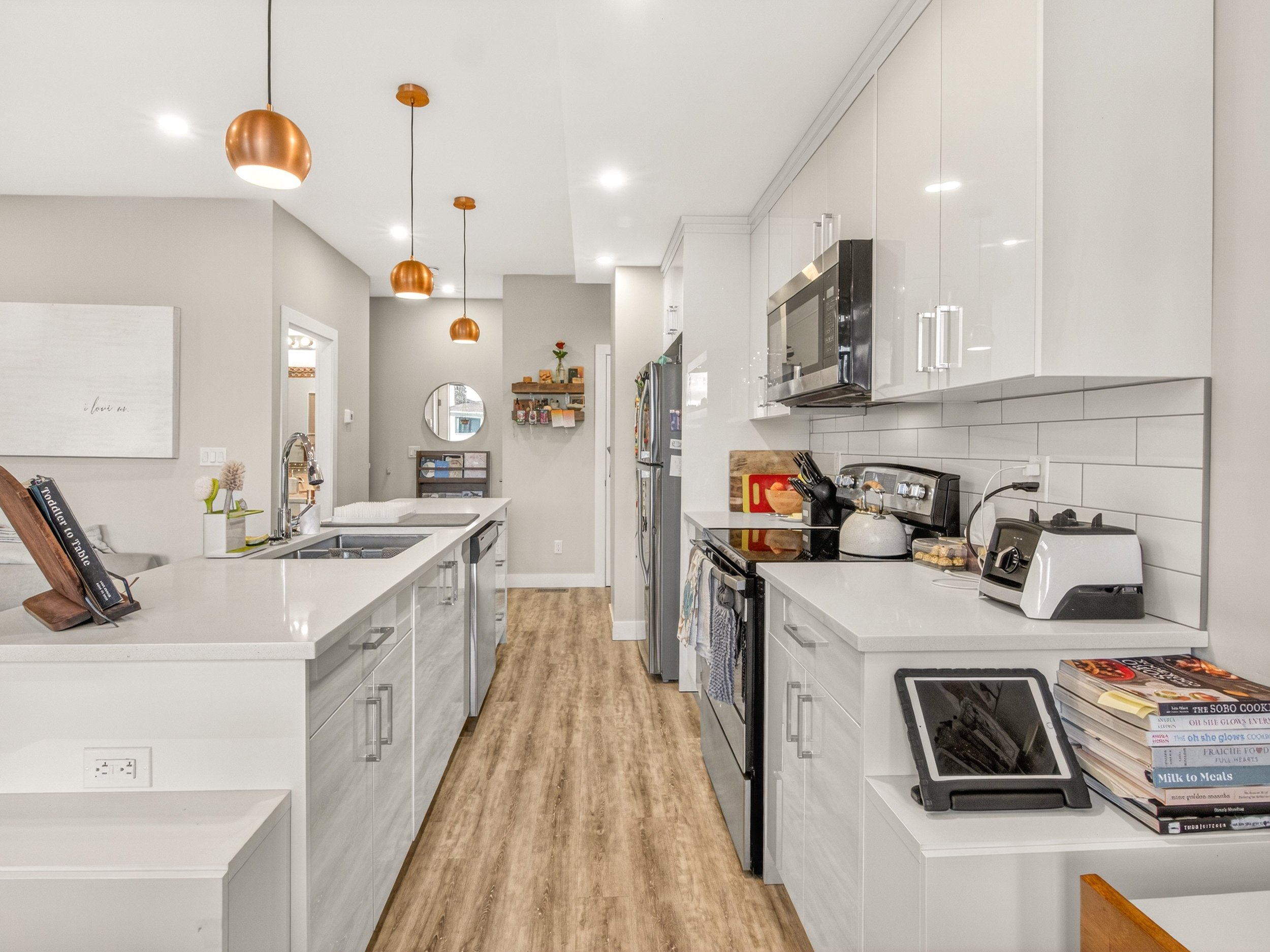 014-P2566836.jpg (Copy)