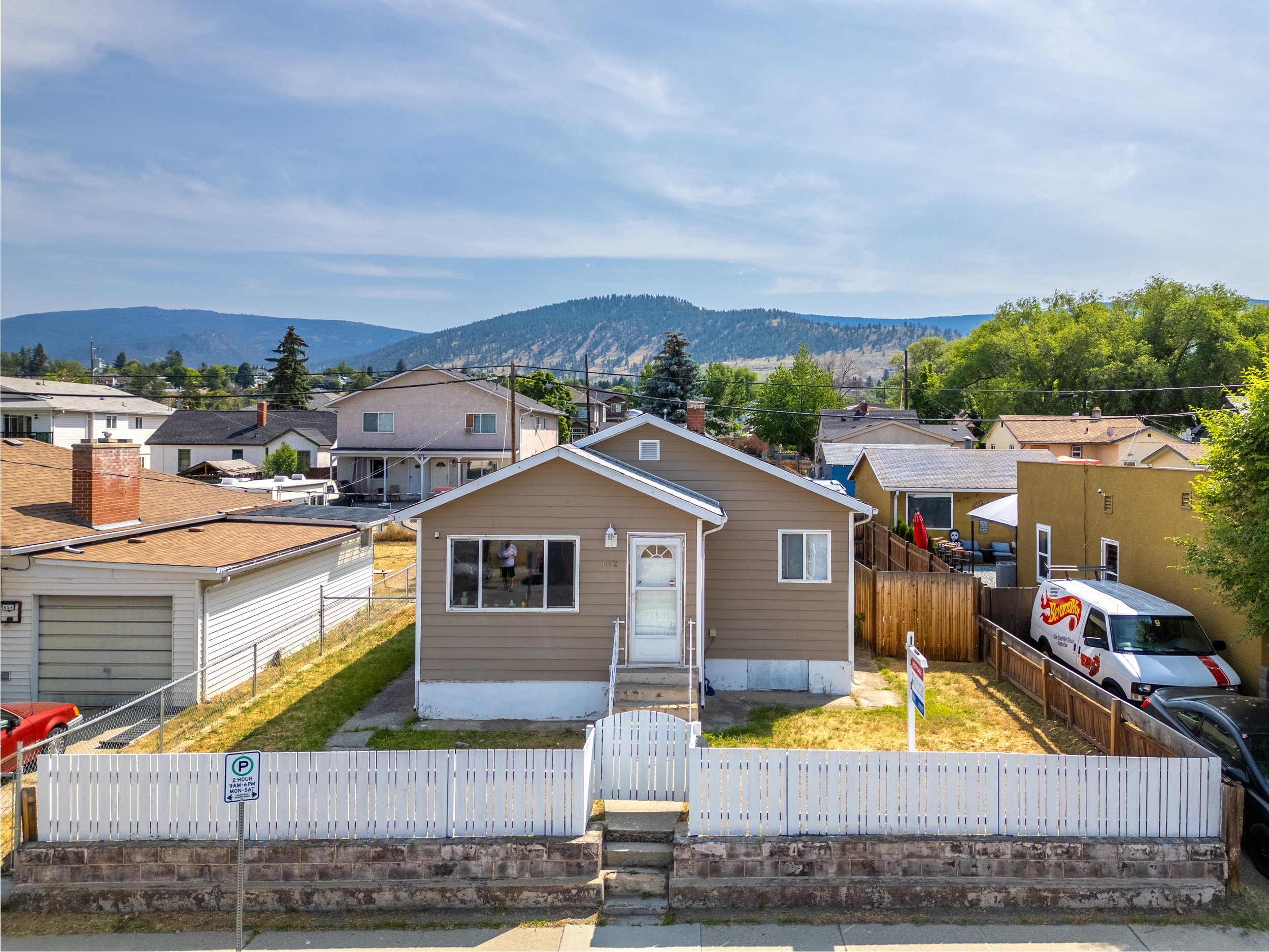 662 Ellis St - Exterior.jpg