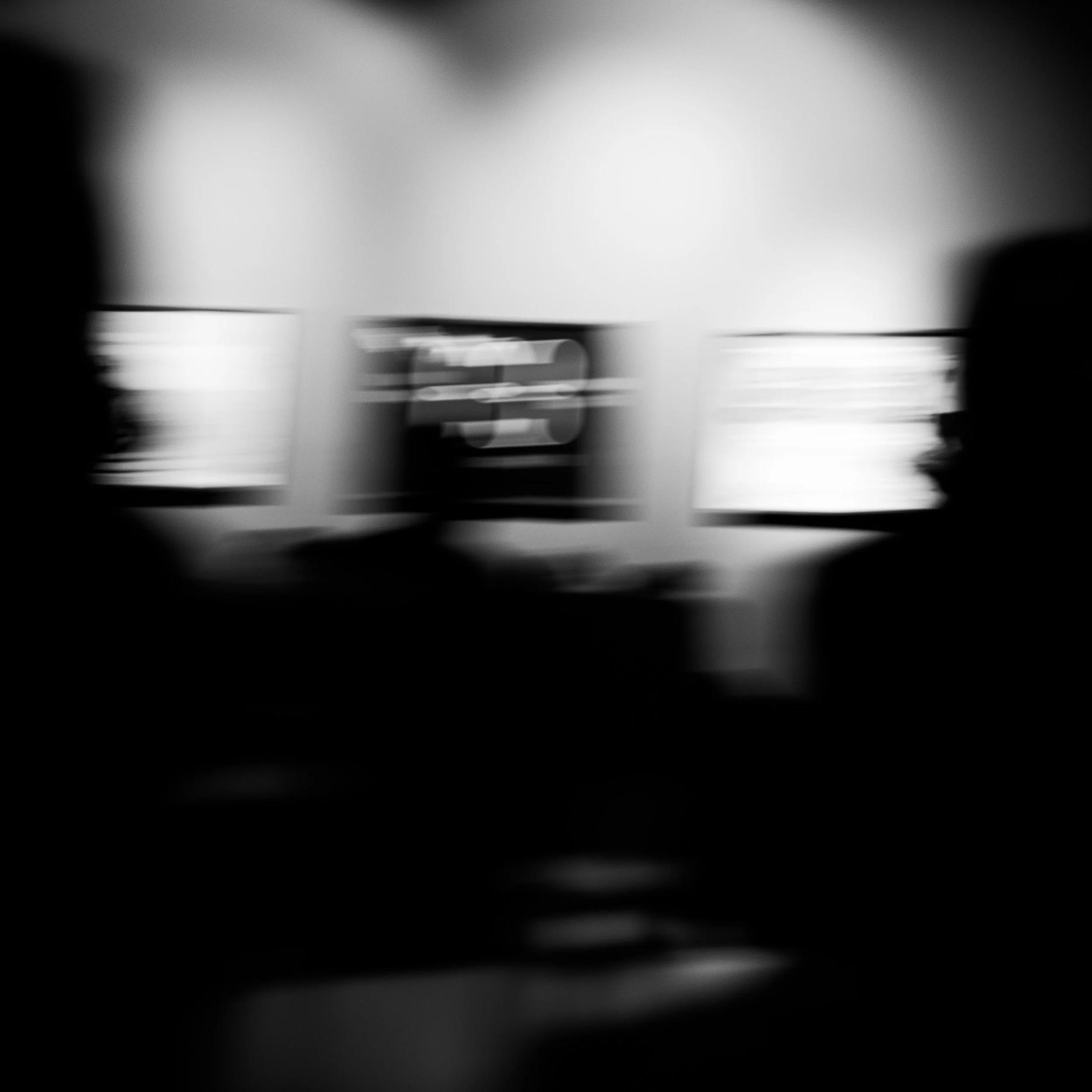 abstract-portrait-black-and-white-contextual-motion-blur-marc-stanford.jpg