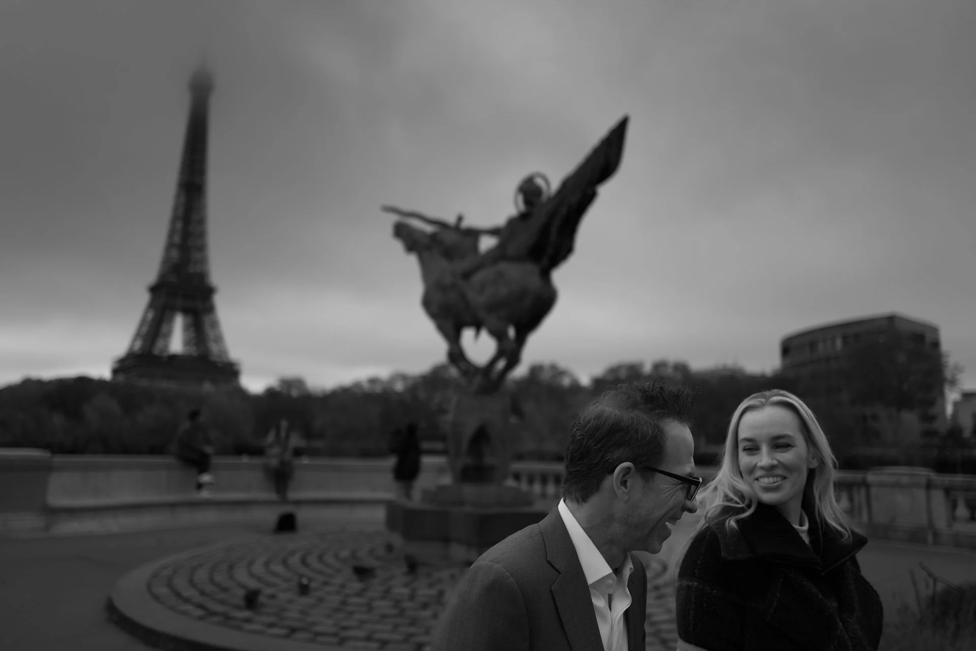 street-paris-eiffel-tower-waiting-black-and-white-marc-stanford.jpg