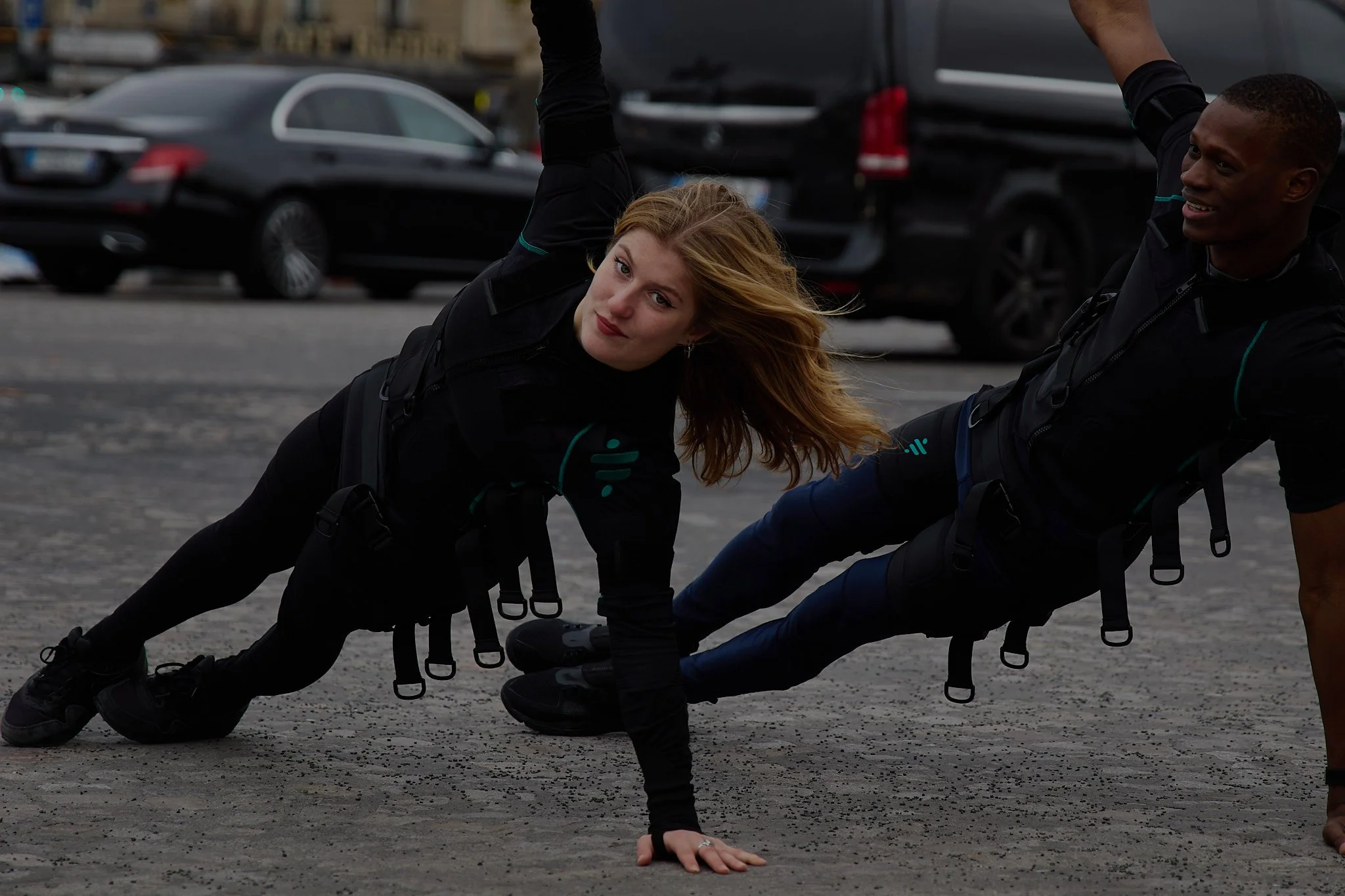 street-portrait-paris-place-de-varsovie-performer-colour-marc-stanford.jpg
