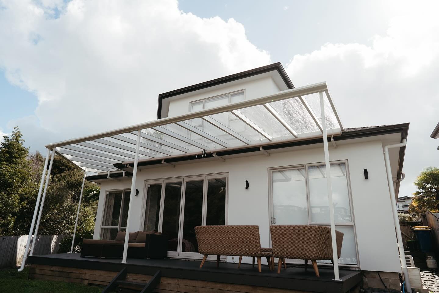 The best of both worlds for your outdoor area. Keep the light in your living spaces by having a clear acrylic roof, but the option of added heat reduction for the summer months with our retractable horizontal screens. For the first time ever, we are 