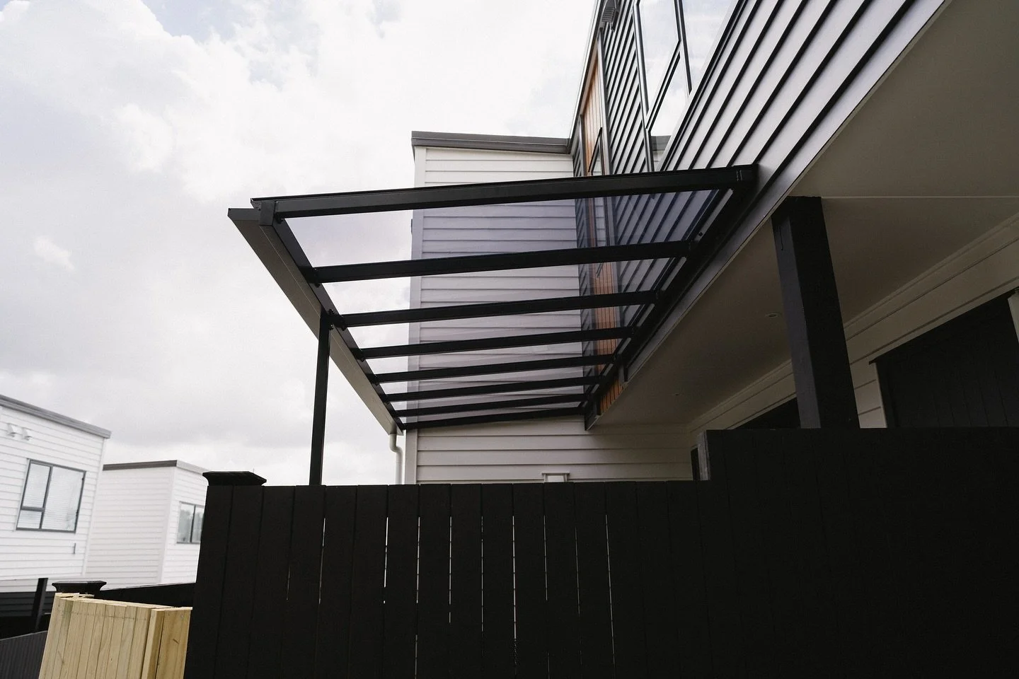 Townhouse transformation 🏡 from an unusable space to a personal oasis. Make the most of your property and upgrade it with a canopy.