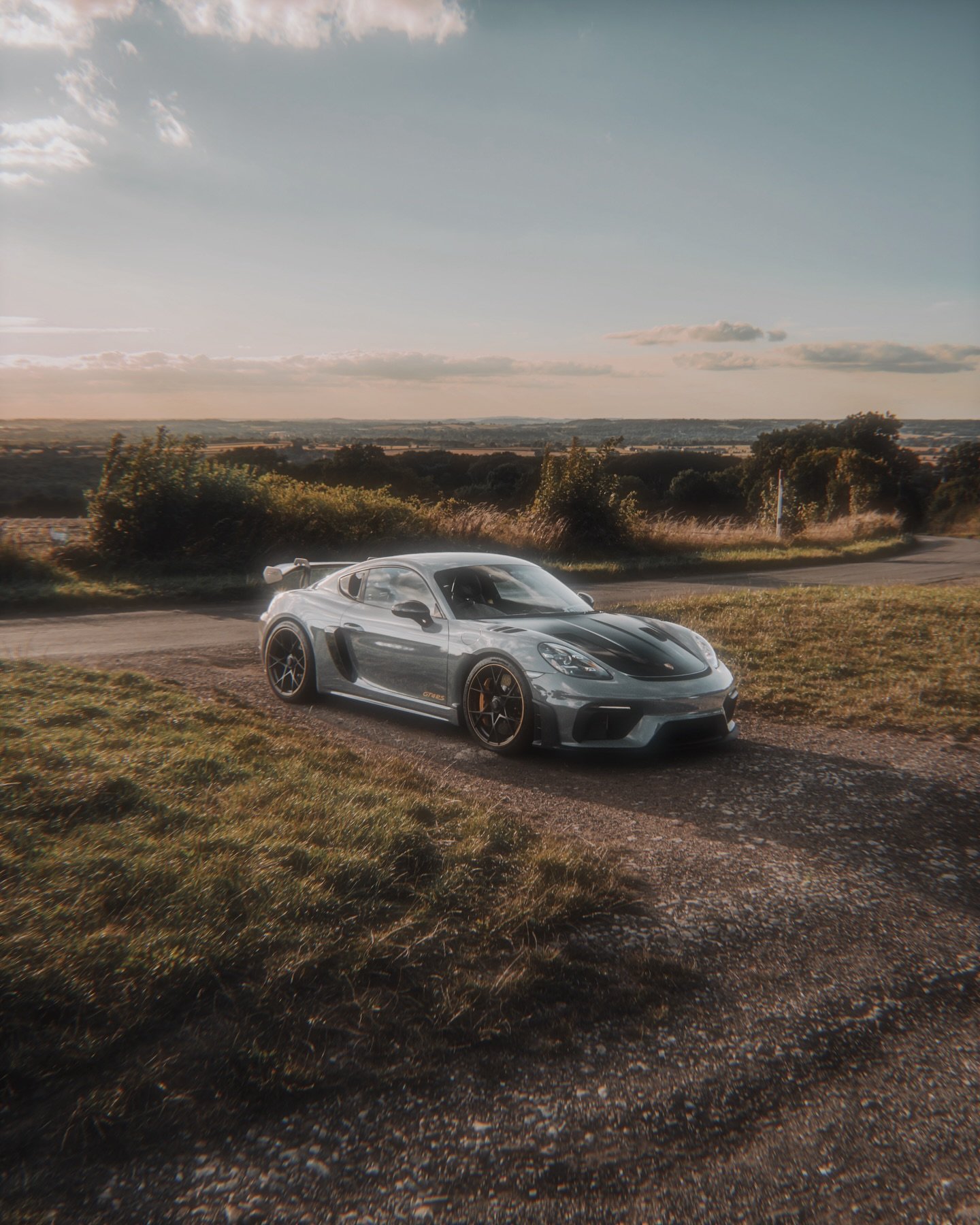 Sunset drives, on country roads, in a Cayman GT4 RS - does it get much better? 🤷🏻&zwj;♂️ 

#porsche #cayman #gt4rs #porschemoment #caymangt4