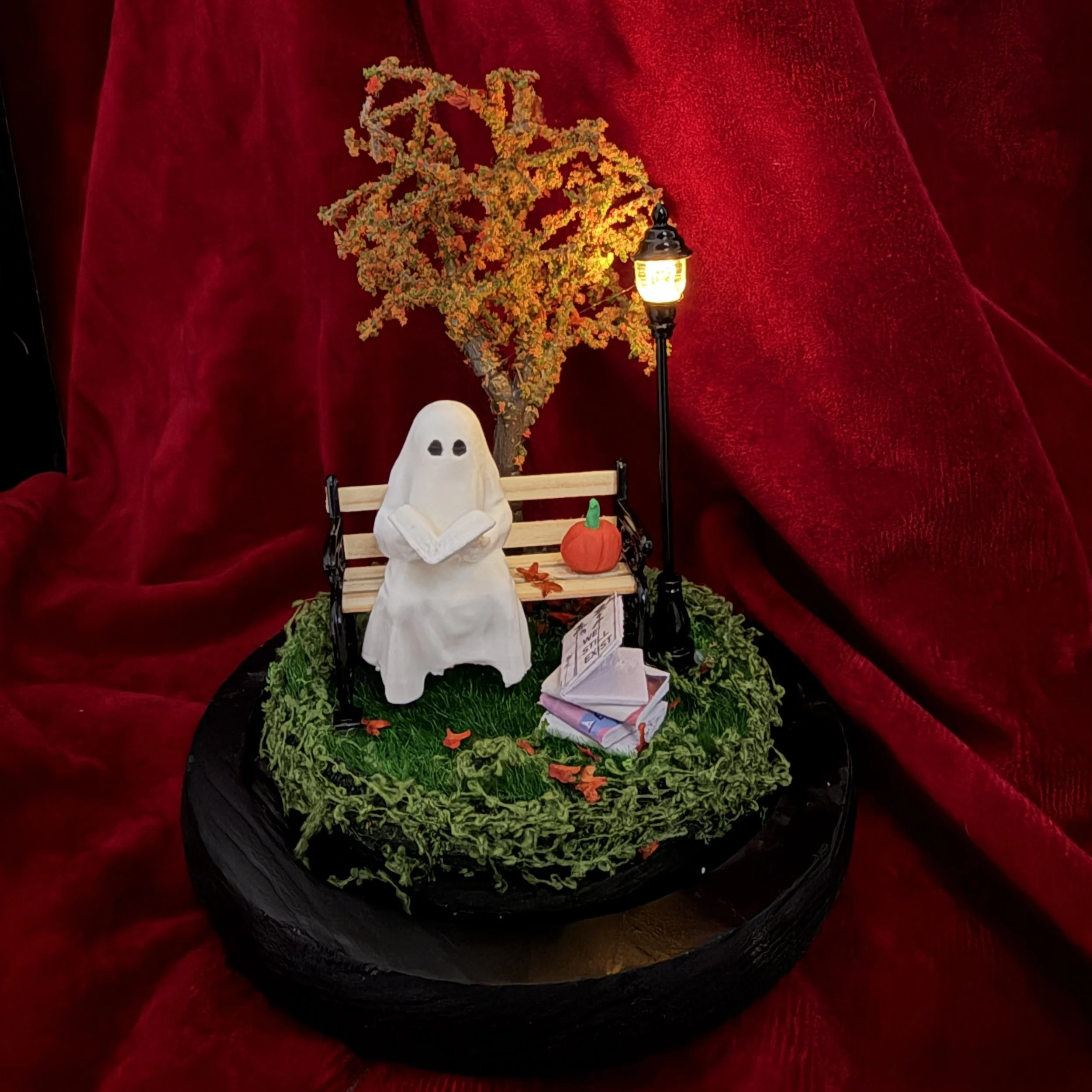 Hallozween-Bookworm ghost dome.jpg