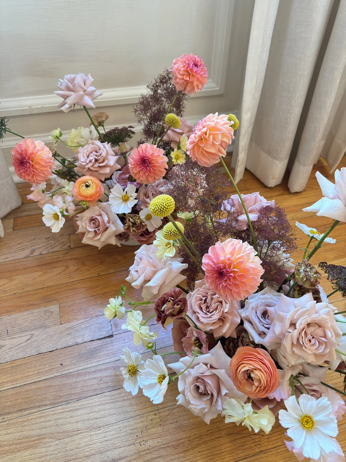 M&amp;B 
Some behind-the-scenes moments from this warm September wedding 

I first met Michelle on September 20th of last year&mdash;exactly one year before her wedding day.
Michelle asked for a soft, warm colour palette with shades of white, peach, 