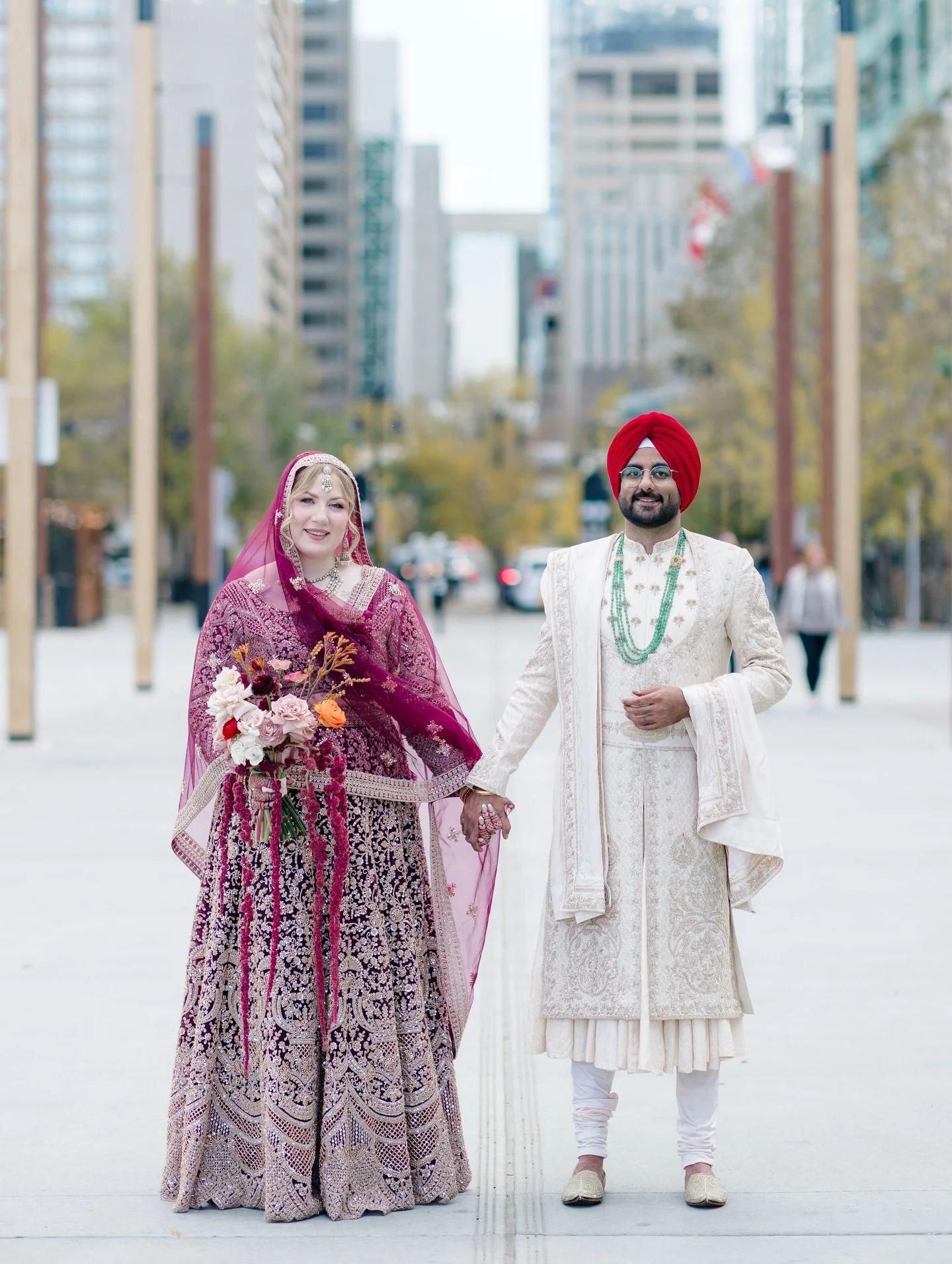 The most stunning couple, paired with modern and organic florals. It was a pleasure to be a small part of H + M&rsquo;s most special day ✨✨

I still can&rsquo;t get over Heather&rsquo;s bouquet! She asked for a wild, organic design with a colour pale