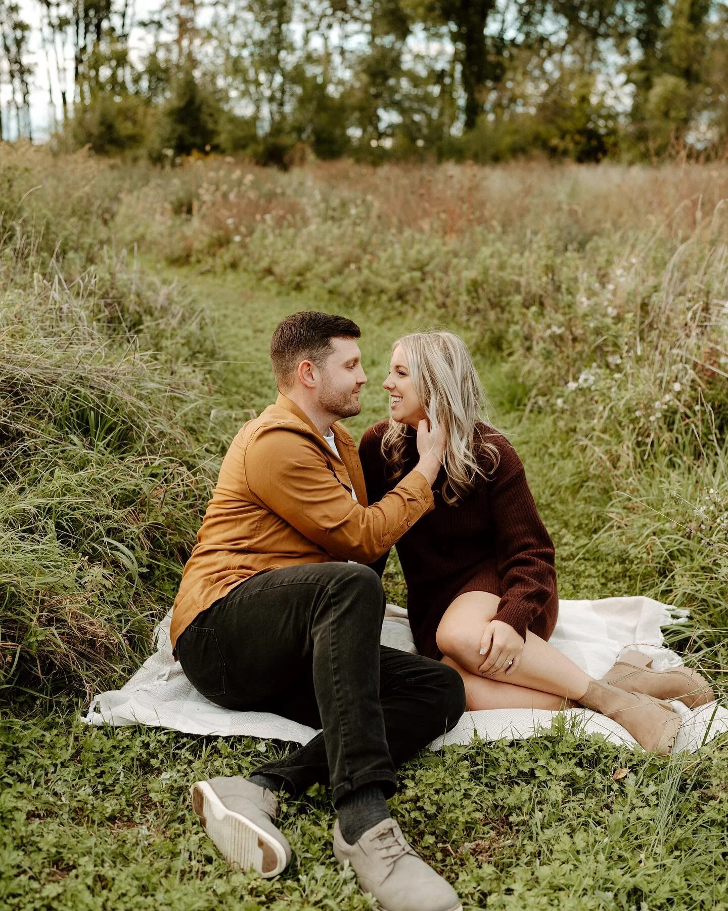 The fall colors did not disappoint this year ☀️🍂

.
.
.

#lancasterphotographer
#paphotographer #centralpaphotographer  #phillyphotographer 
#engagementphotography #weddingphotography #weddingelopement  #paweddingphotographer #pawedding #paweddings 