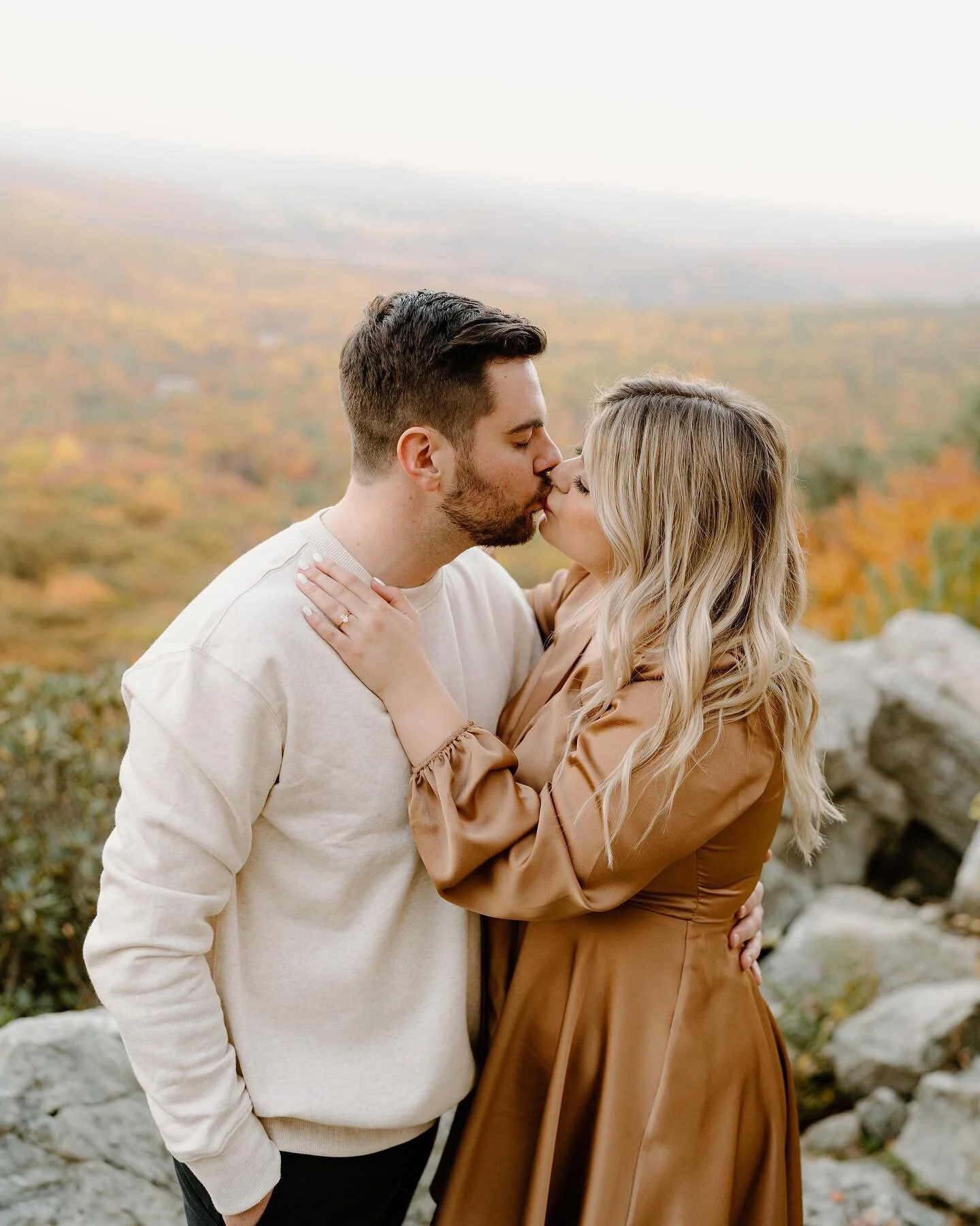 My first time at Hawk Mountain and the colors were so amazing 🍂 but, not as amazing as Nick + Maddy. They made our session so full of love and life. 

.
.
.

#lancasterphotographer
#paphotographer #centralpaphotographer  #phillyphotographer 
#engage