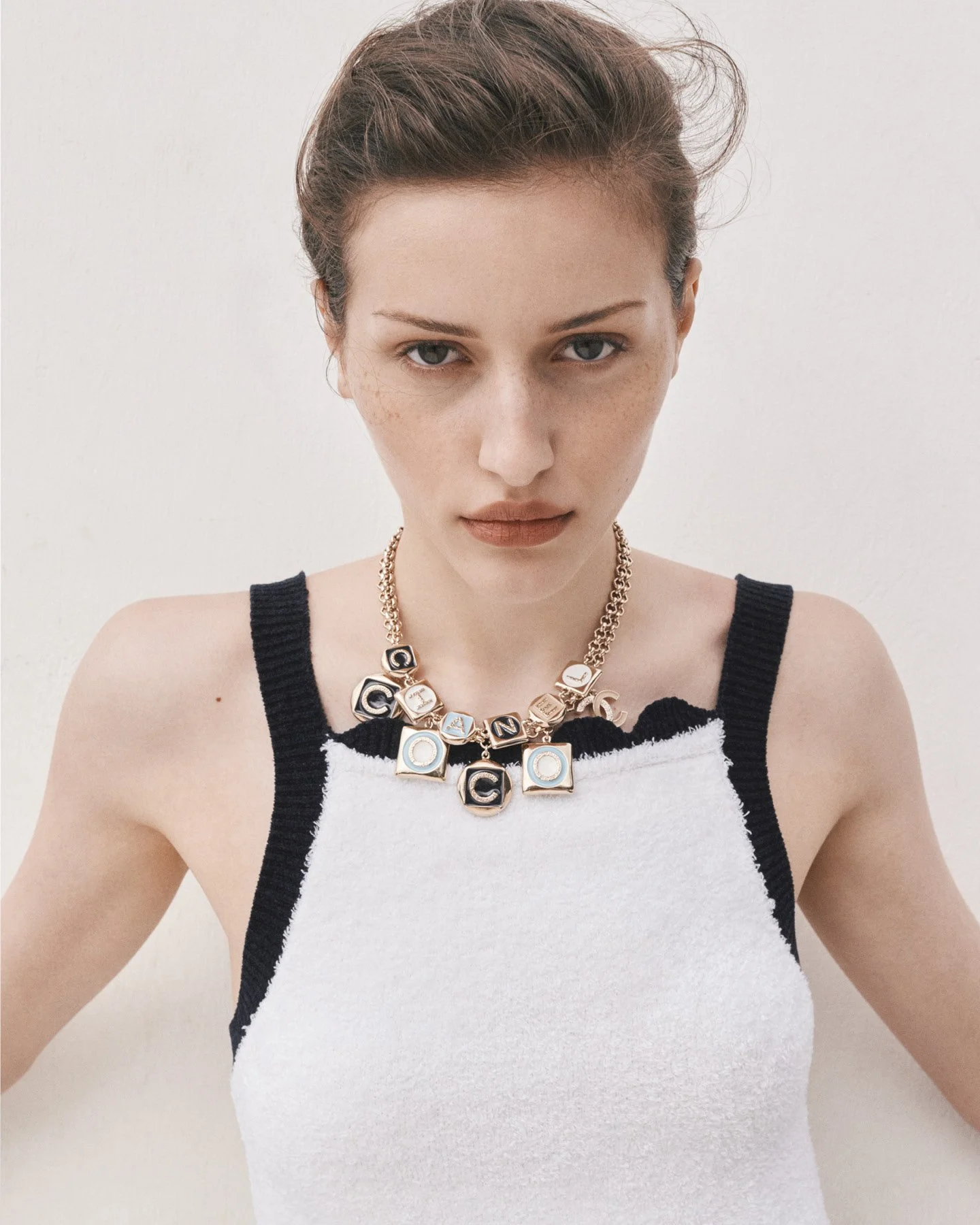 MC2512_Fashion_35.jpg