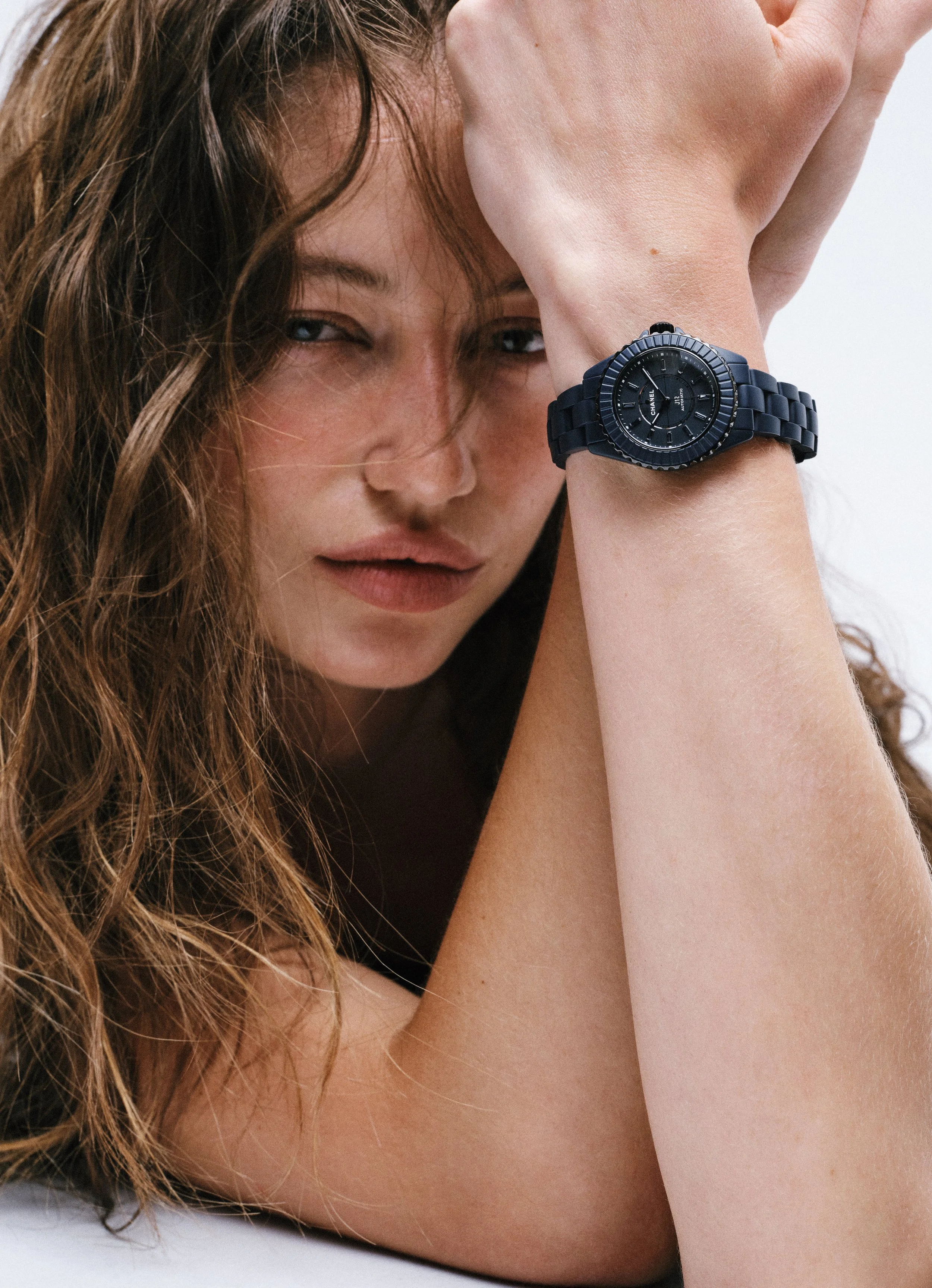 251010_ELLExChanelWatches_02_0208_V2.jpg
