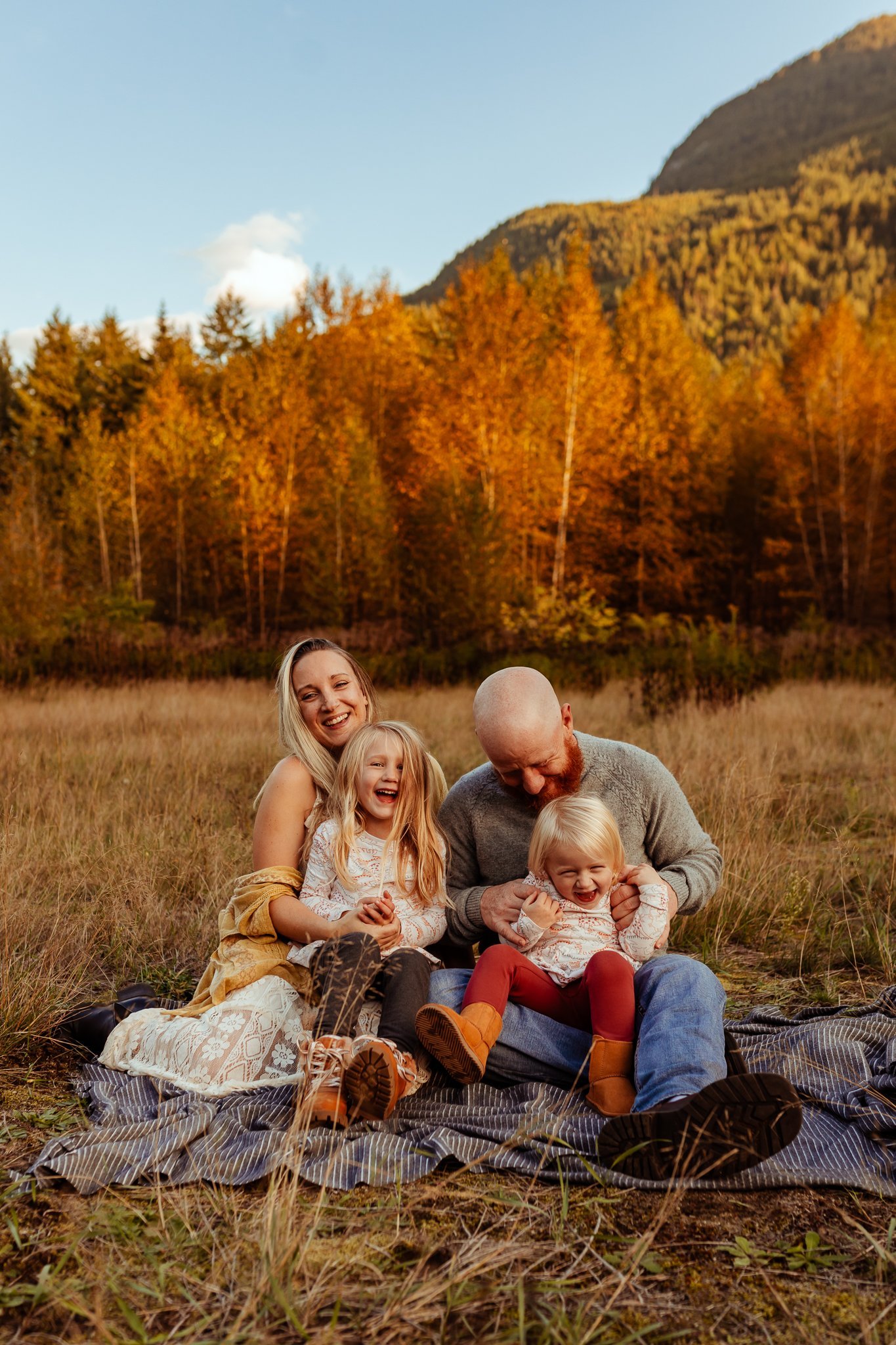 Mountain+top,+family+session,+chilliwack,+BC+Family+Photographer+(23).jpg