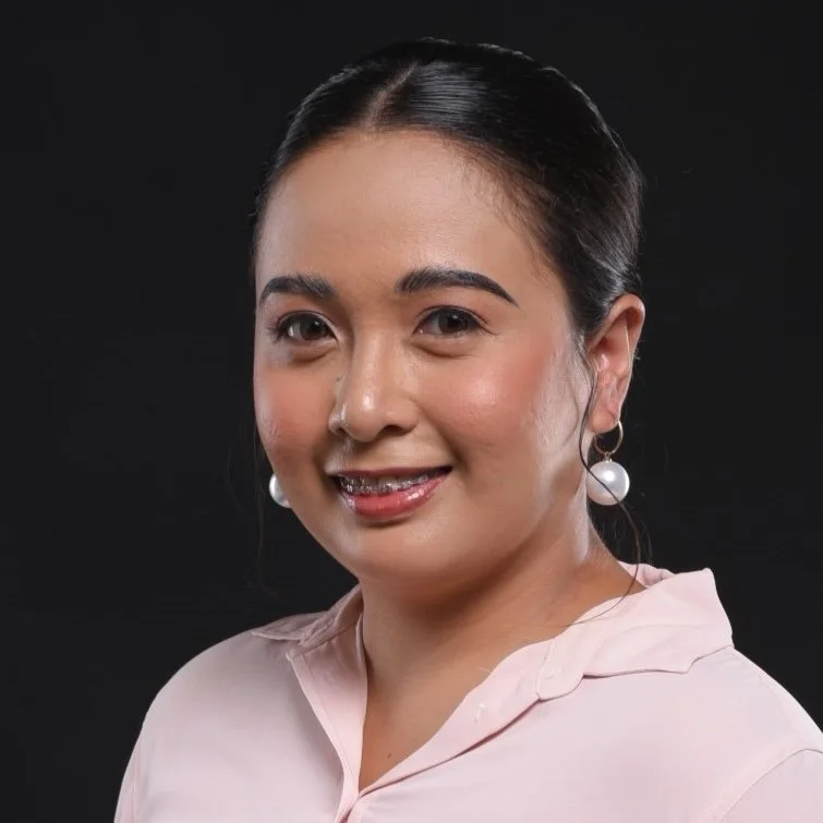 Nicole Ilano Headshot Square.jpg