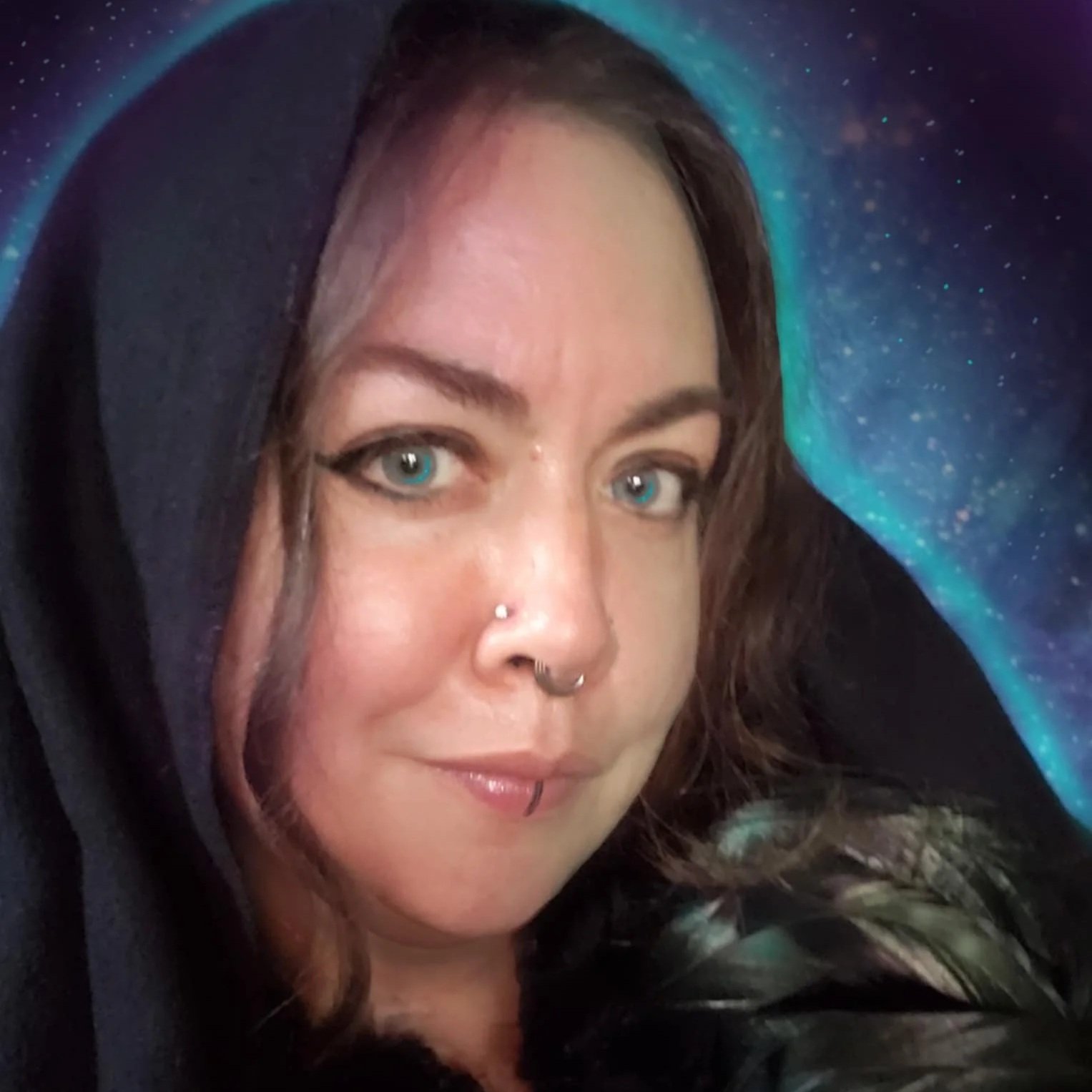 Laurie Bauers performing live painiting at ManaFest, a transformational music, dance, arts, and culture festival in Hawaii 